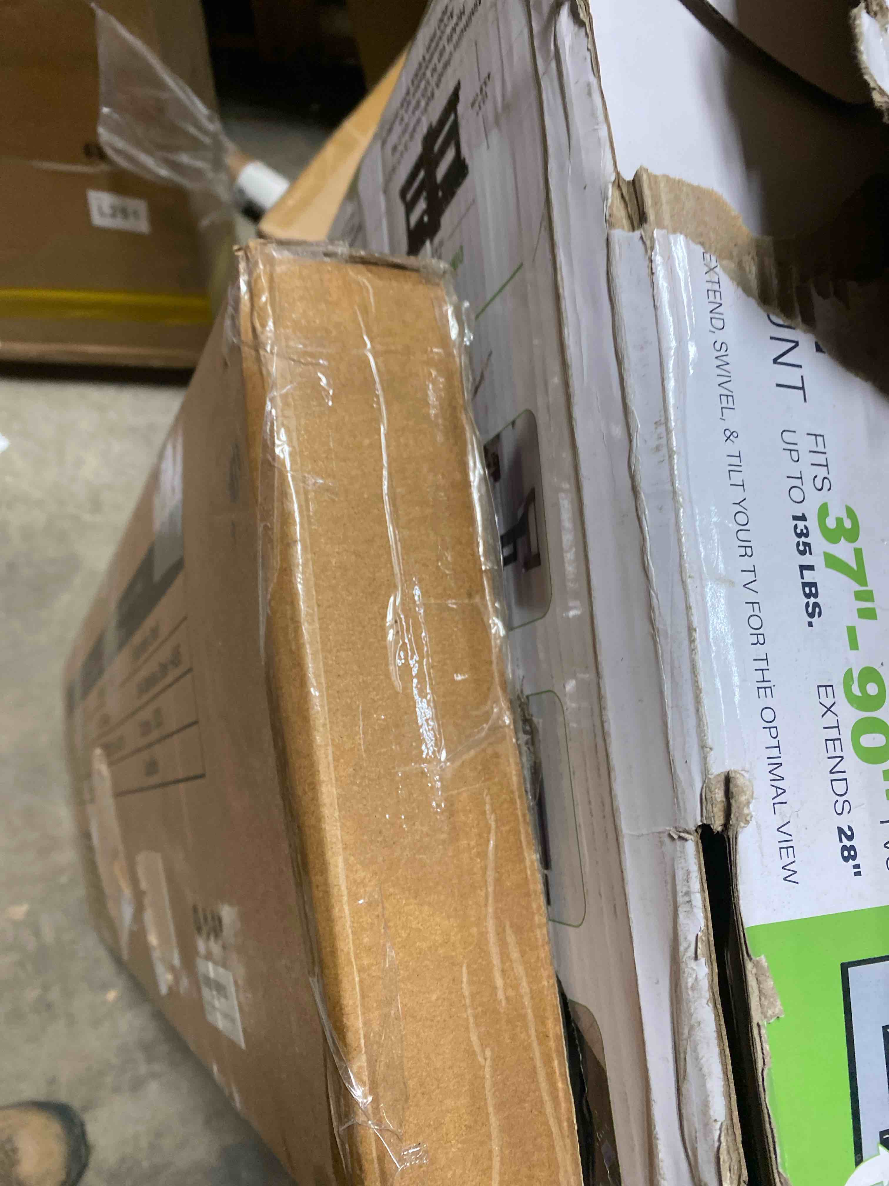 https://s3.amazonaws.com/lotting-images-prod/phillipi/PNK0399755_1739825653607.jpeg