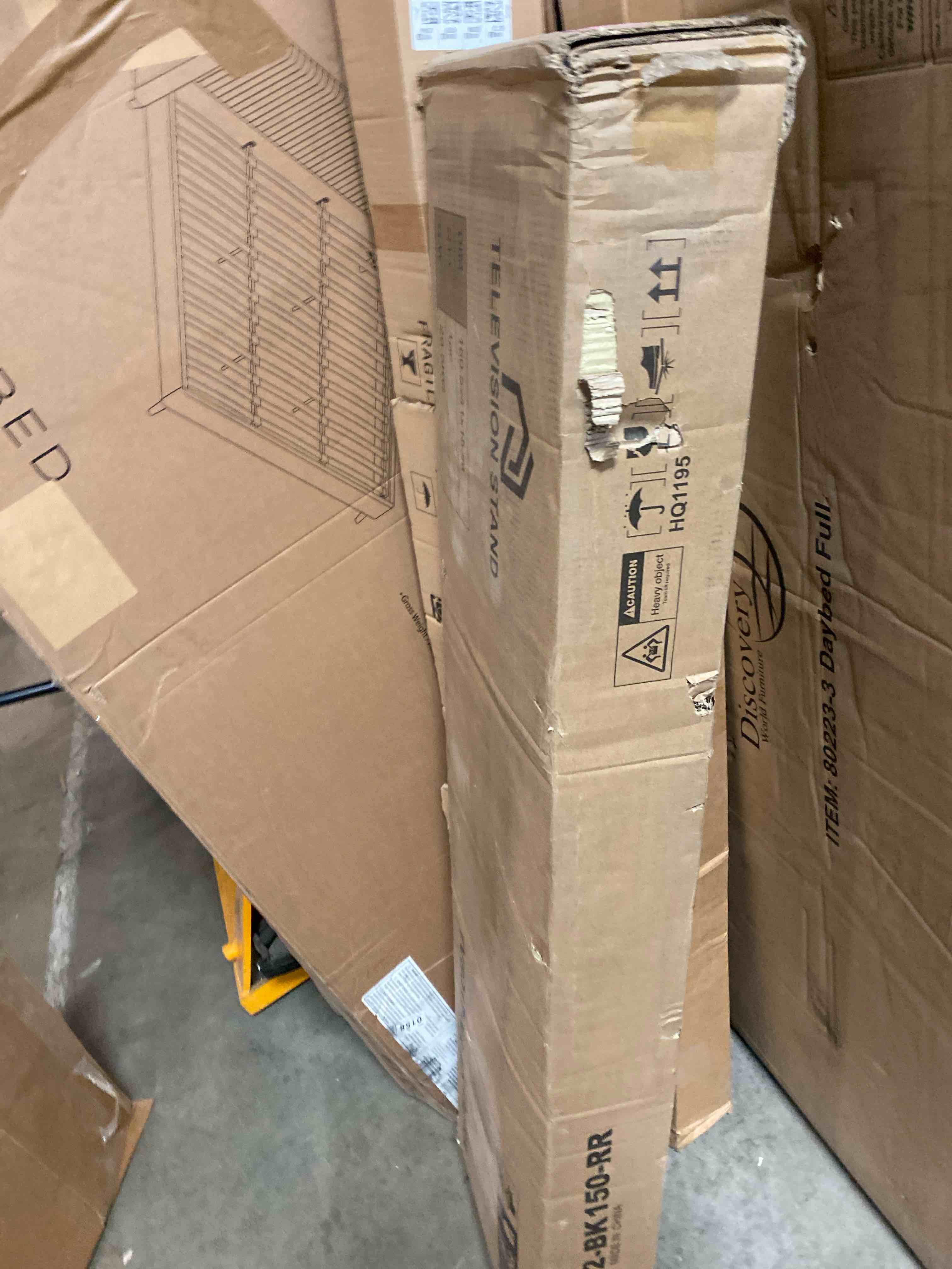 https://s3.amazonaws.com/lotting-images-prod/phillipi/PNK0399776_1739829426823.jpeg