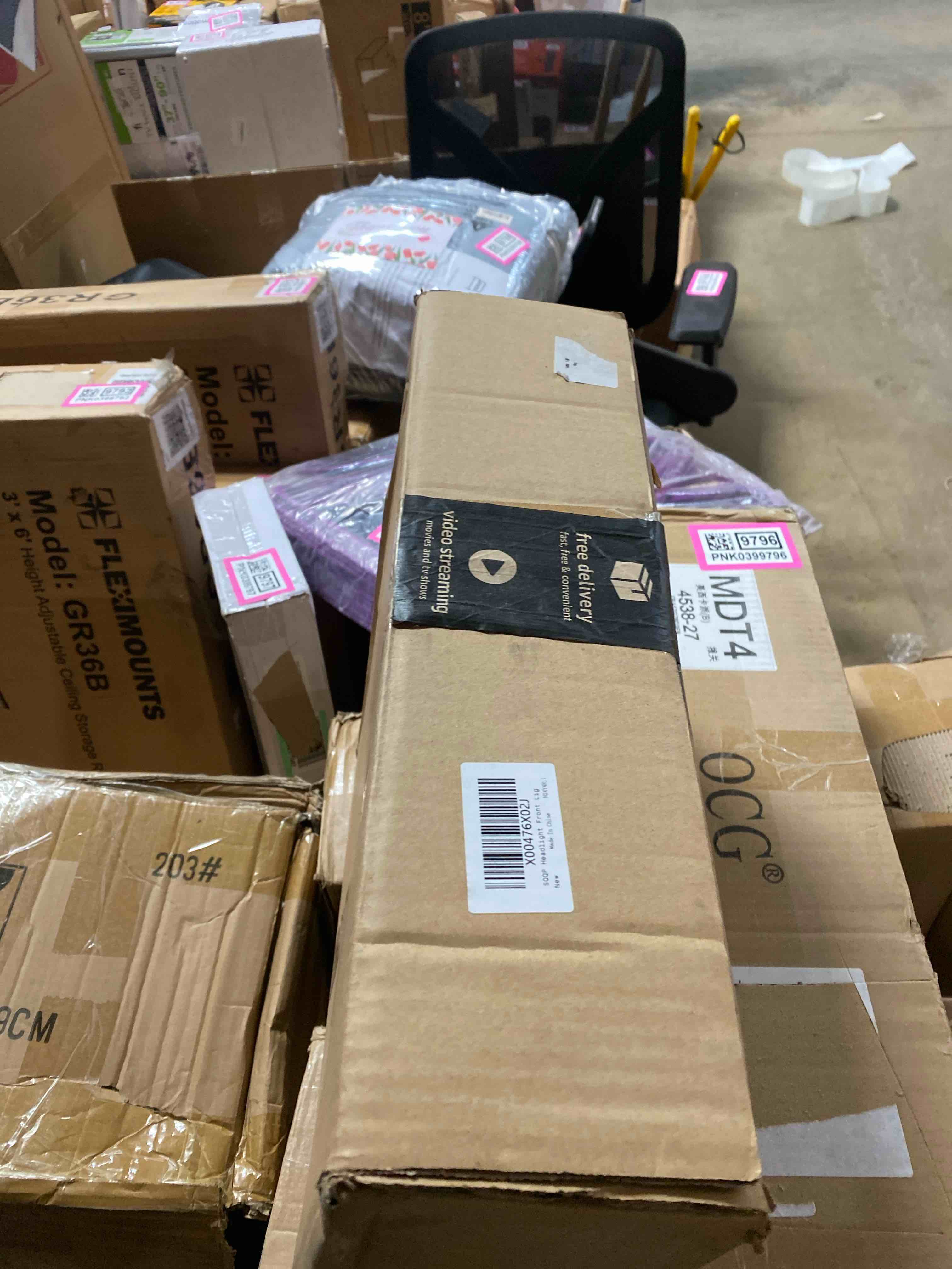 https://s3.amazonaws.com/lotting-images-prod/phillipi/PNK0399798_1739904833282.jpeg