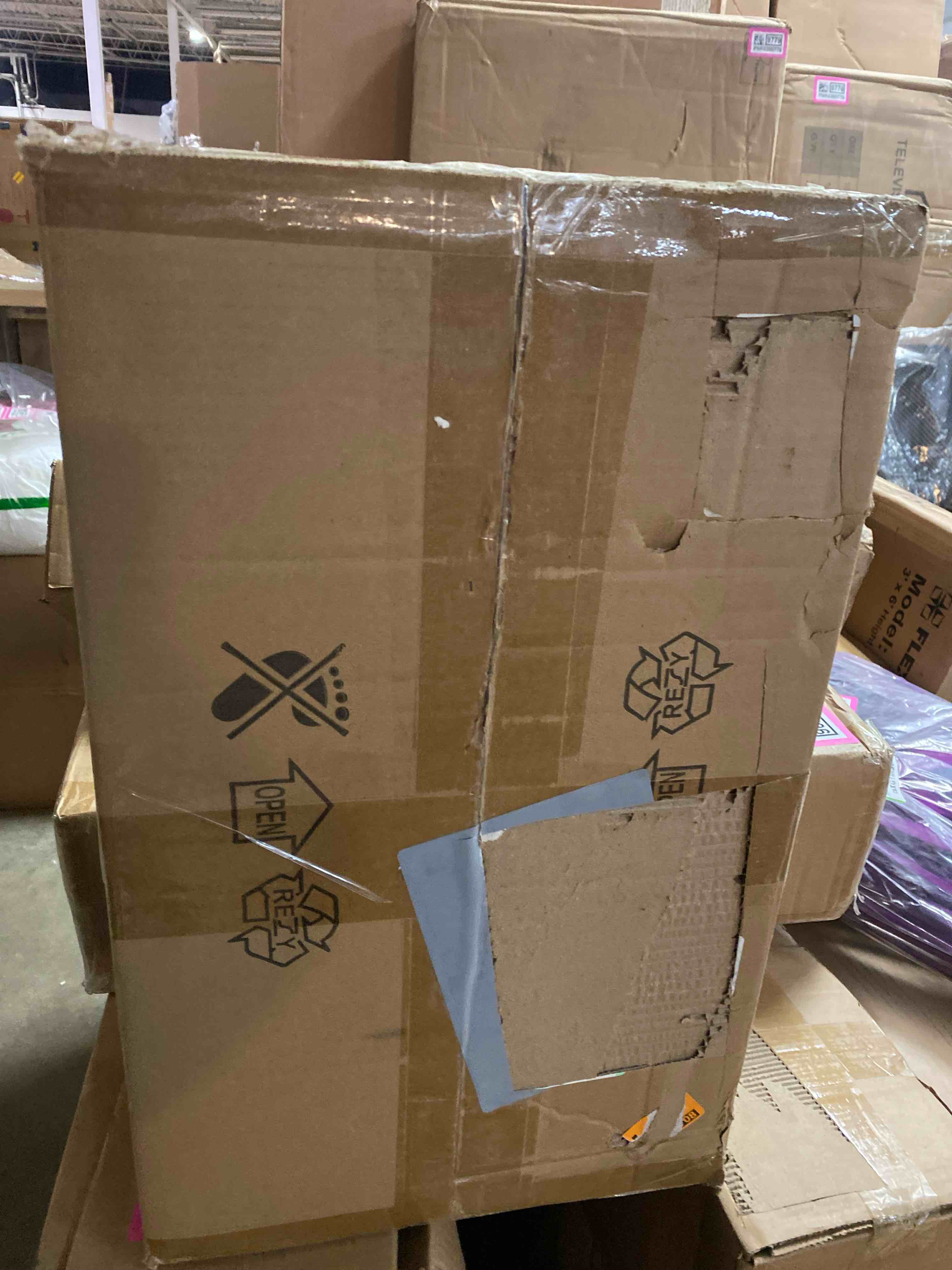 https://s3.amazonaws.com/lotting-images-prod/phillipi/PNK0399805_1739905523108.jpeg