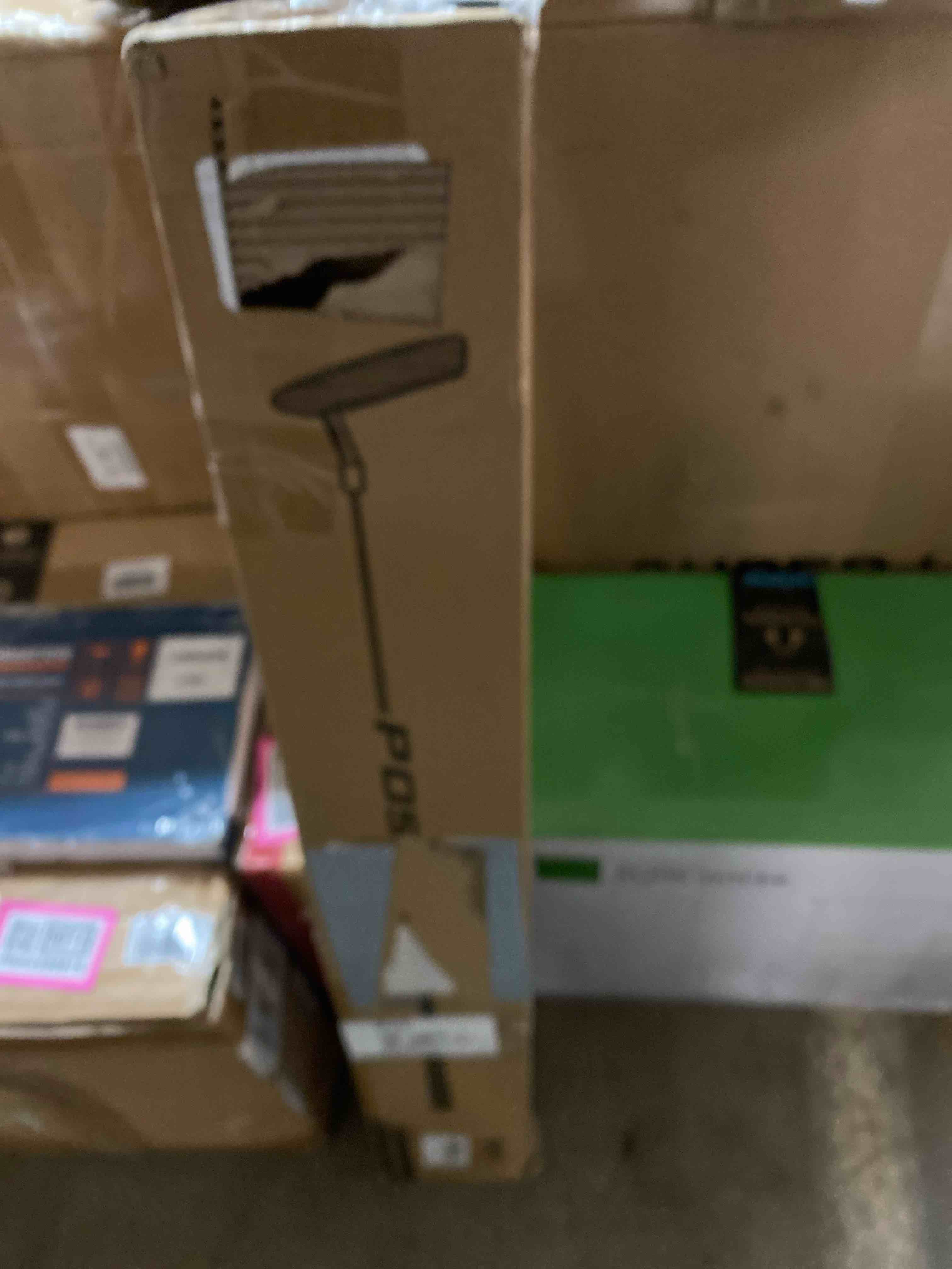 https://s3.amazonaws.com/lotting-images-prod/phillipi/PNK0399817_1739907668537.jpeg