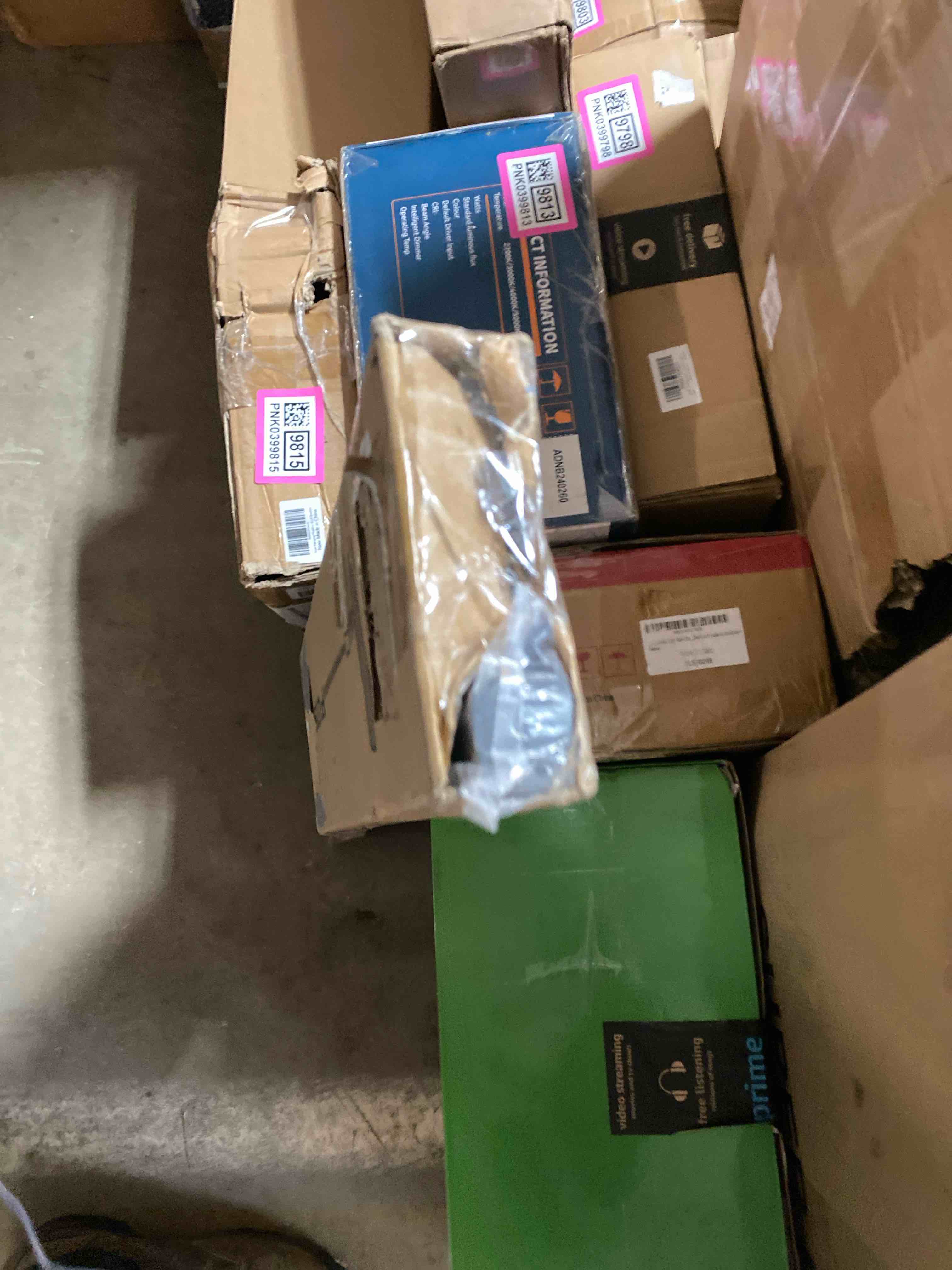https://s3.amazonaws.com/lotting-images-prod/phillipi/PNK0399817_1739907672976.jpeg