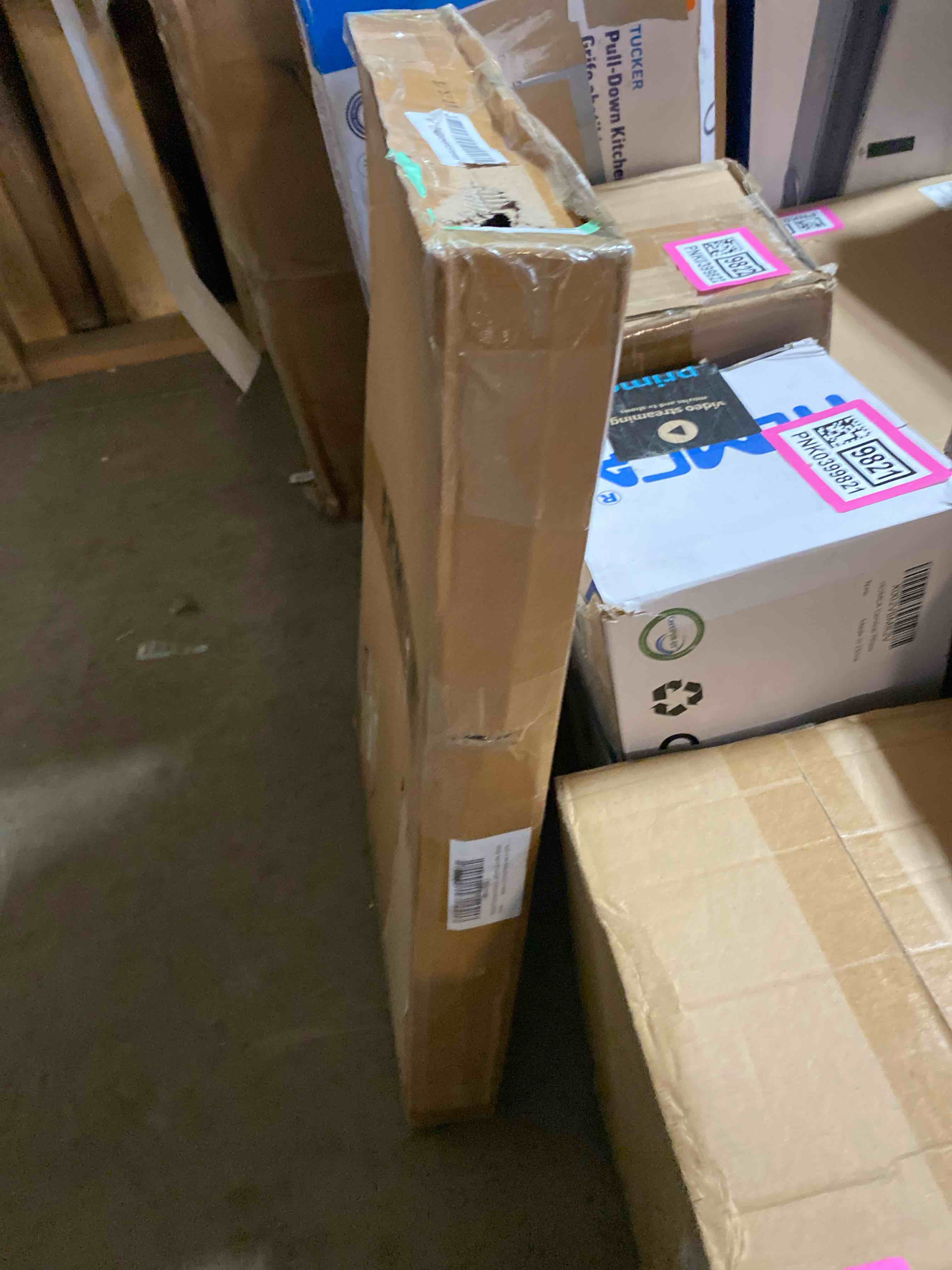 https://s3.amazonaws.com/lotting-images-prod/phillipi/PNK0399824_1739908372093.jpeg