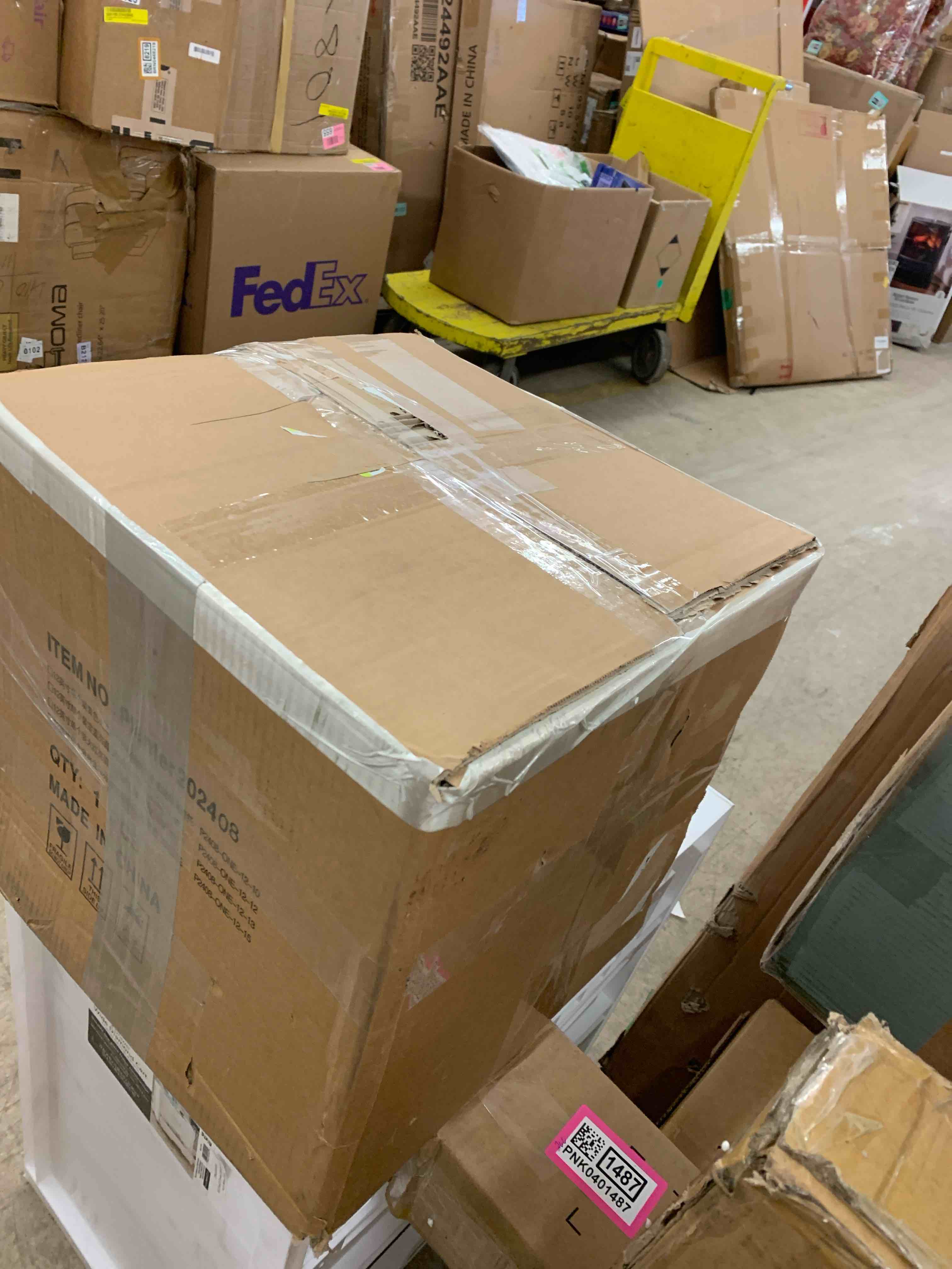 https://s3.amazonaws.com/lotting-images-prod/phillipi/PNK0401484_1739984361423.jpeg