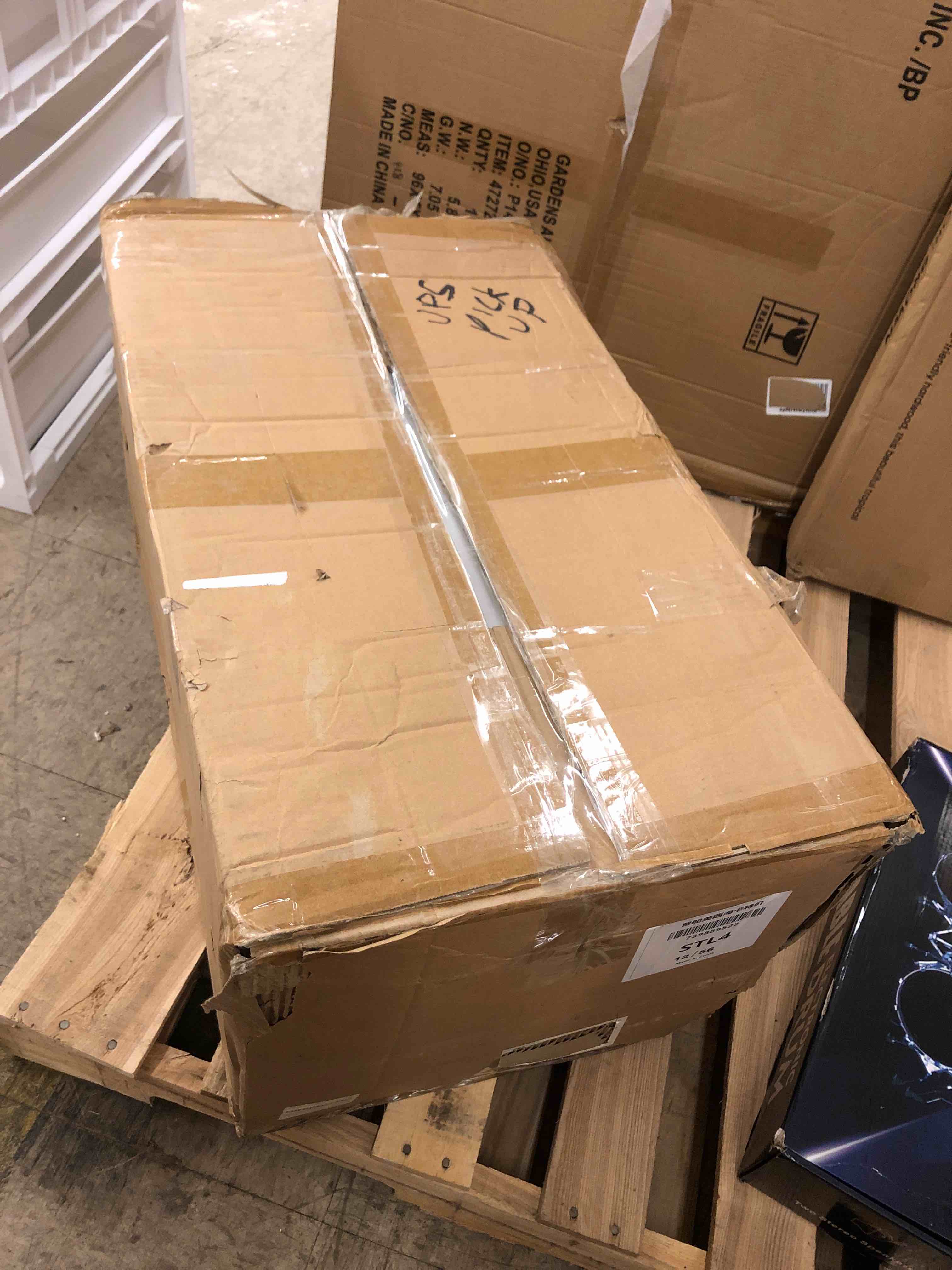 https://s3.amazonaws.com/lotting-images-prod/phillipi/PNK0401521_1739977555002.jpeg