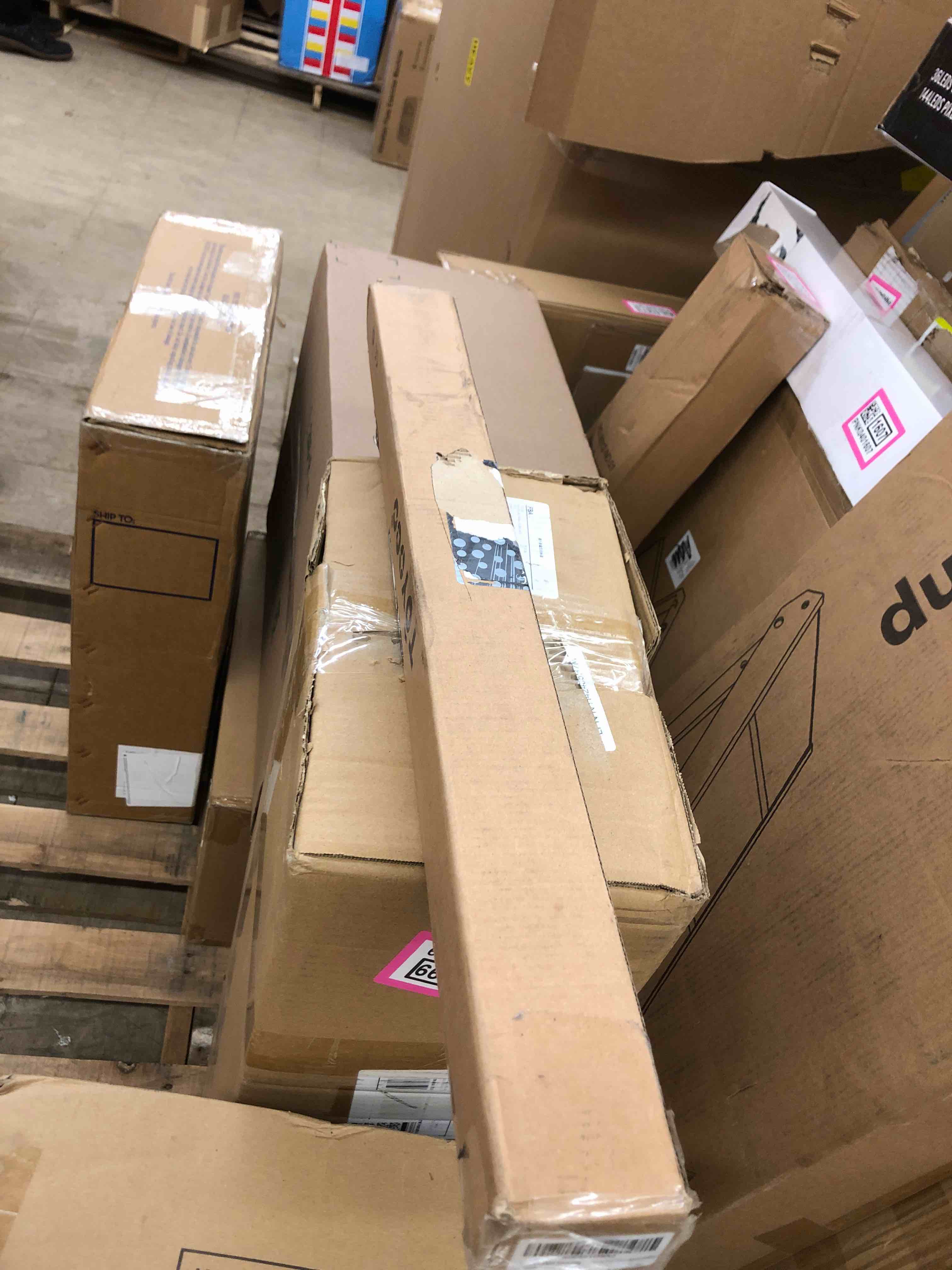 https://s3.amazonaws.com/lotting-images-prod/phillipi/PNK0401596_1739475612140.jpeg
