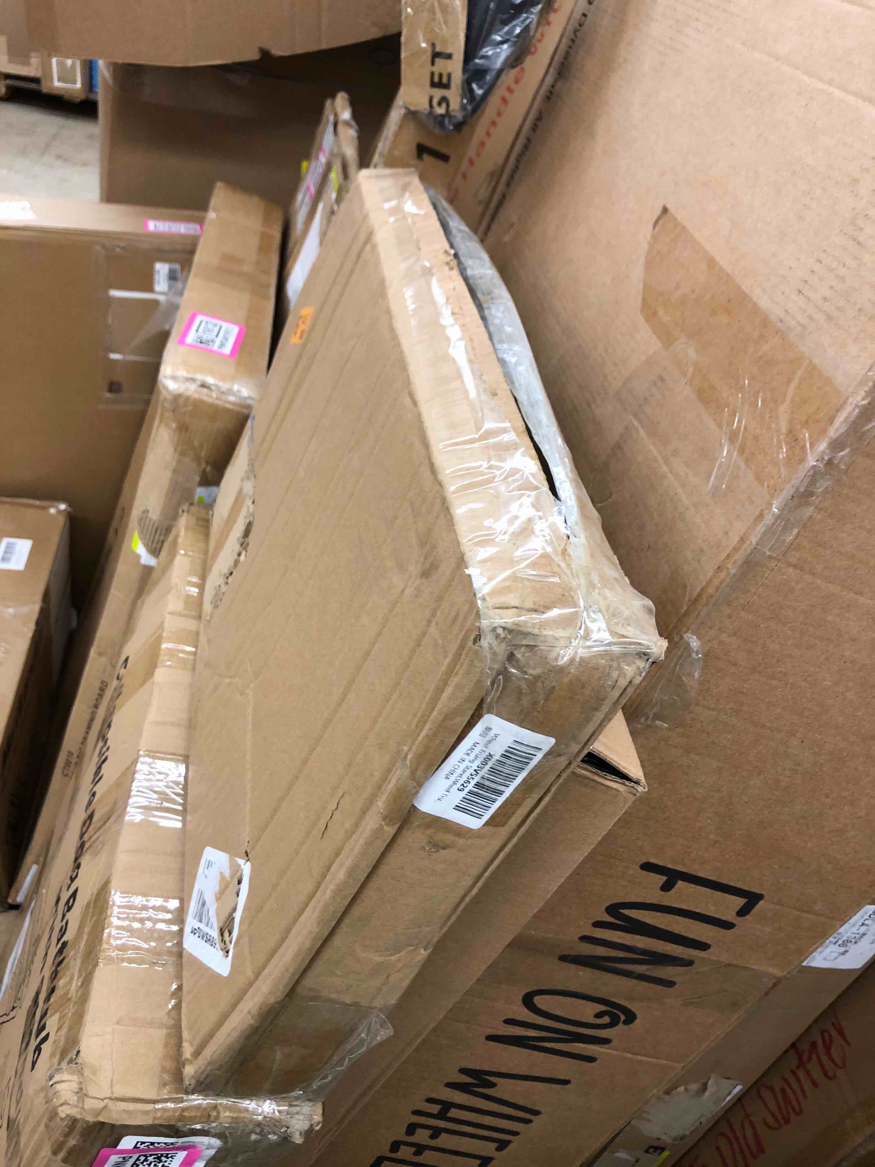 https://s3.amazonaws.com/lotting-images-prod/phillipi/PNK0401609_1739472179972.jpeg