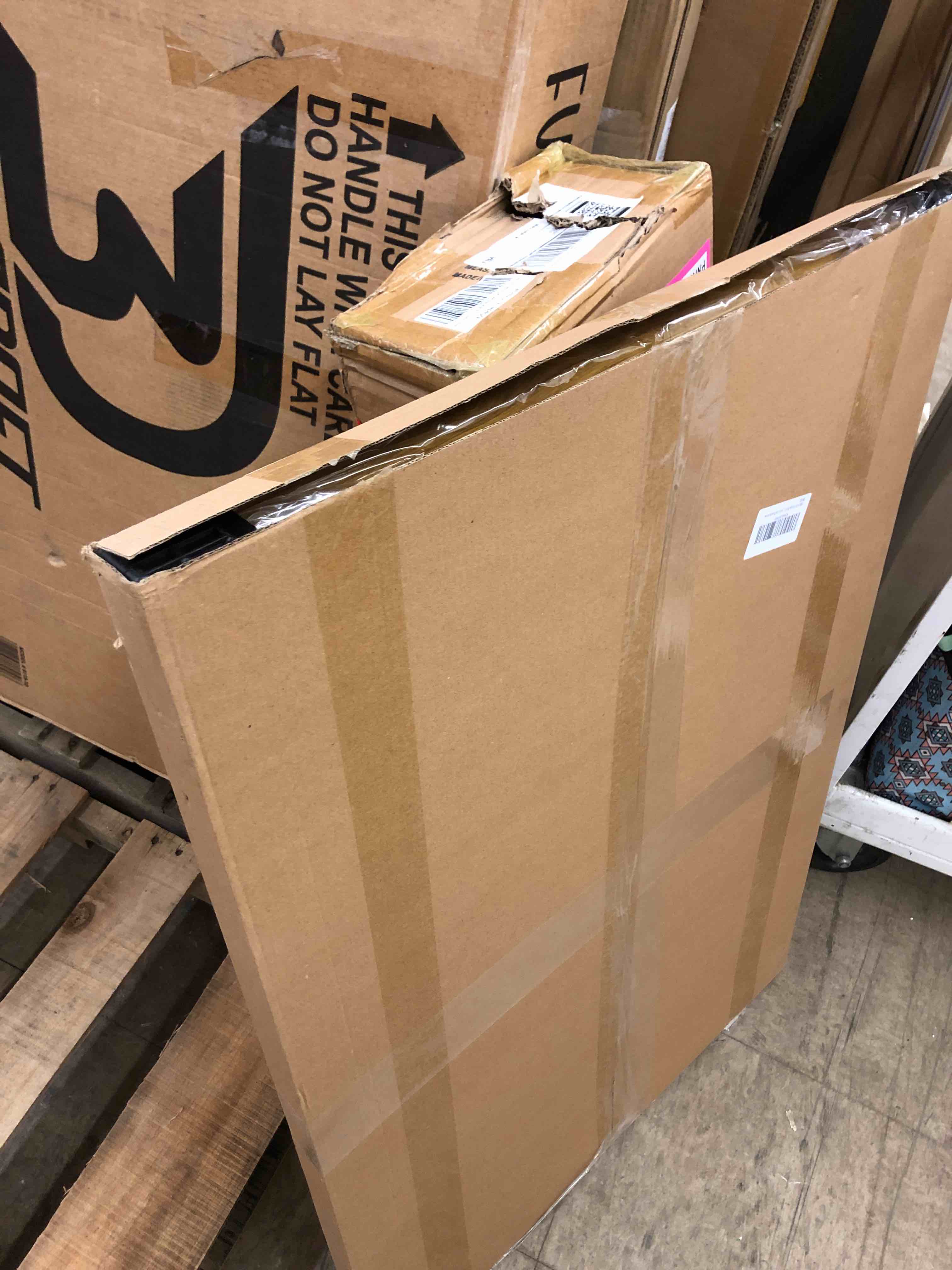 https://s3.amazonaws.com/lotting-images-prod/phillipi/PNK0401620_1739470249057.jpeg