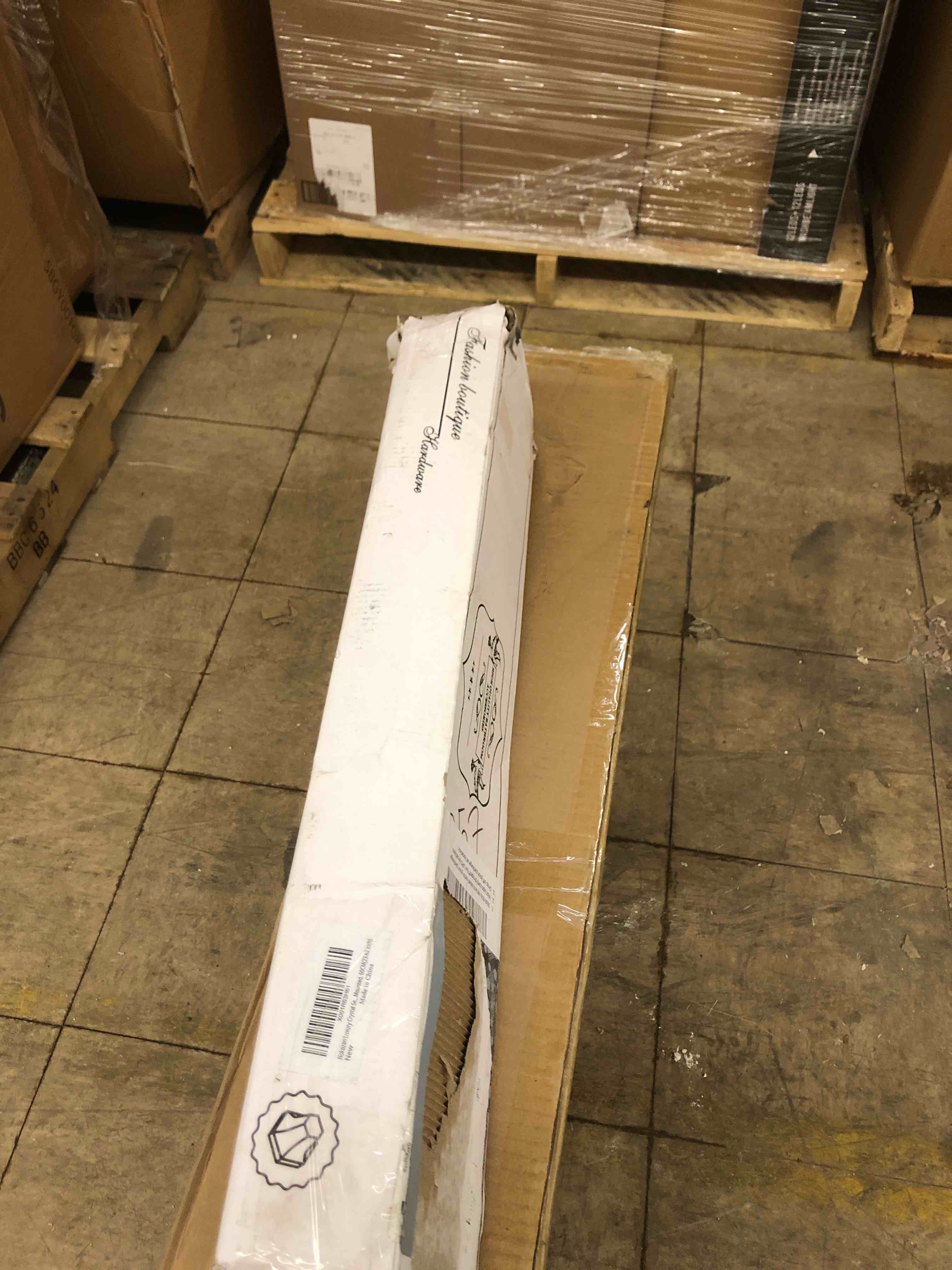https://s3.amazonaws.com/lotting-images-prod/phillipi/PNK0401628_1739467449498.jpeg