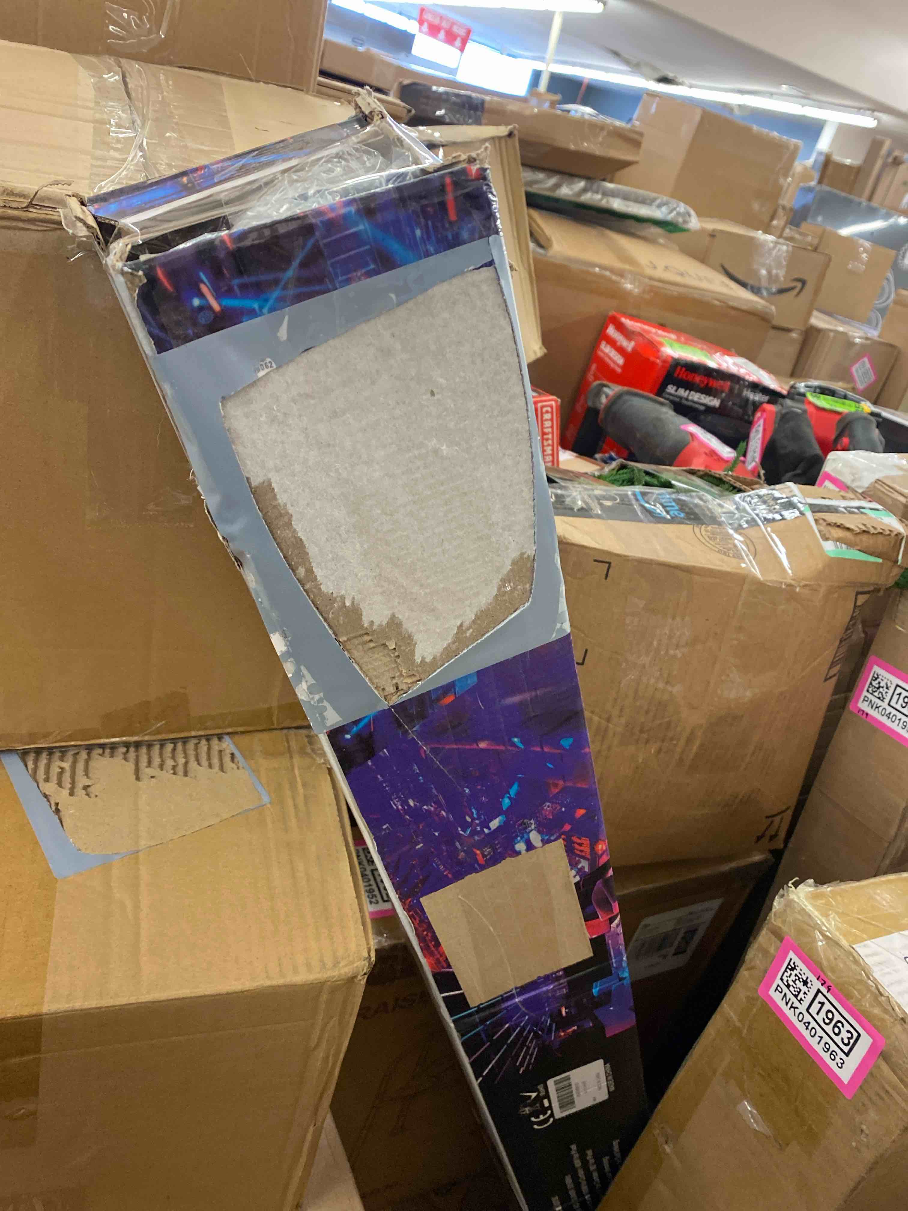 https://s3.amazonaws.com/lotting-images-prod/phillipi/PNK0401944_1738688098682.jpeg