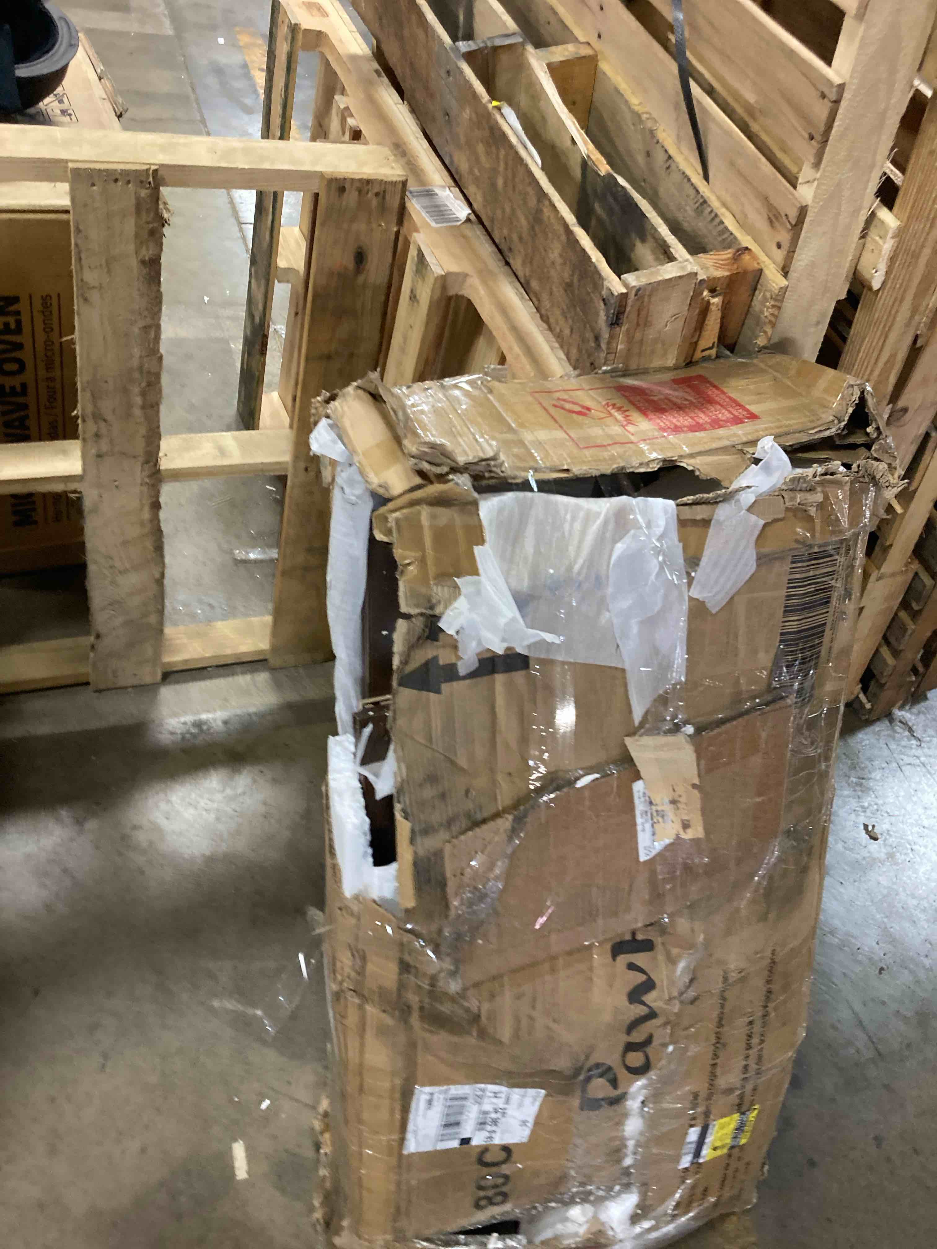 https://s3.amazonaws.com/lotting-images-prod/phillipi/PNK0402093_1744207479771.jpeg