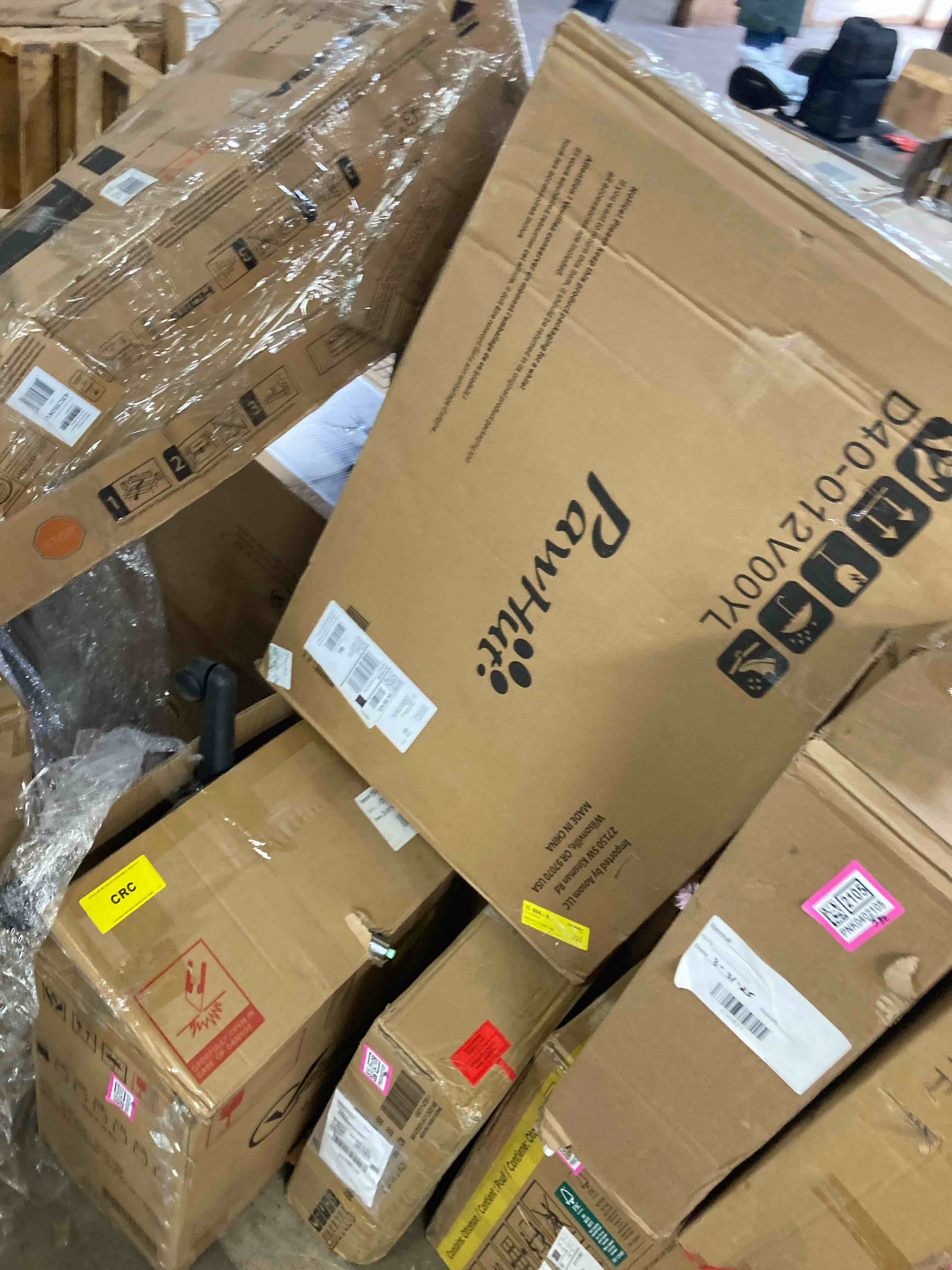 https://s3.amazonaws.com/lotting-images-prod/phillipi/PNK0402104_1744145806585.jpeg