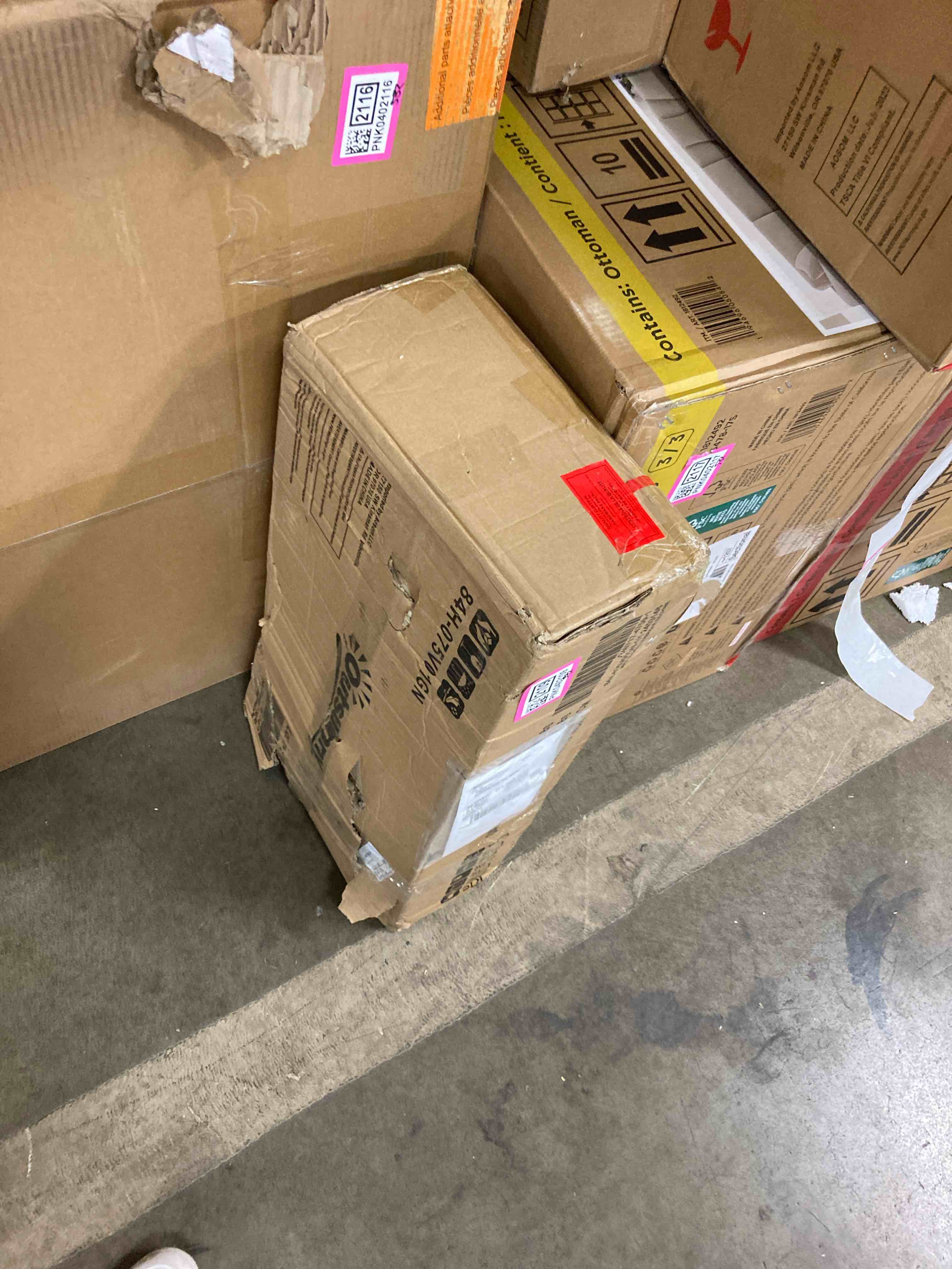 https://s3.amazonaws.com/lotting-images-prod/phillipi/PNK0402108_1744144490081.jpeg