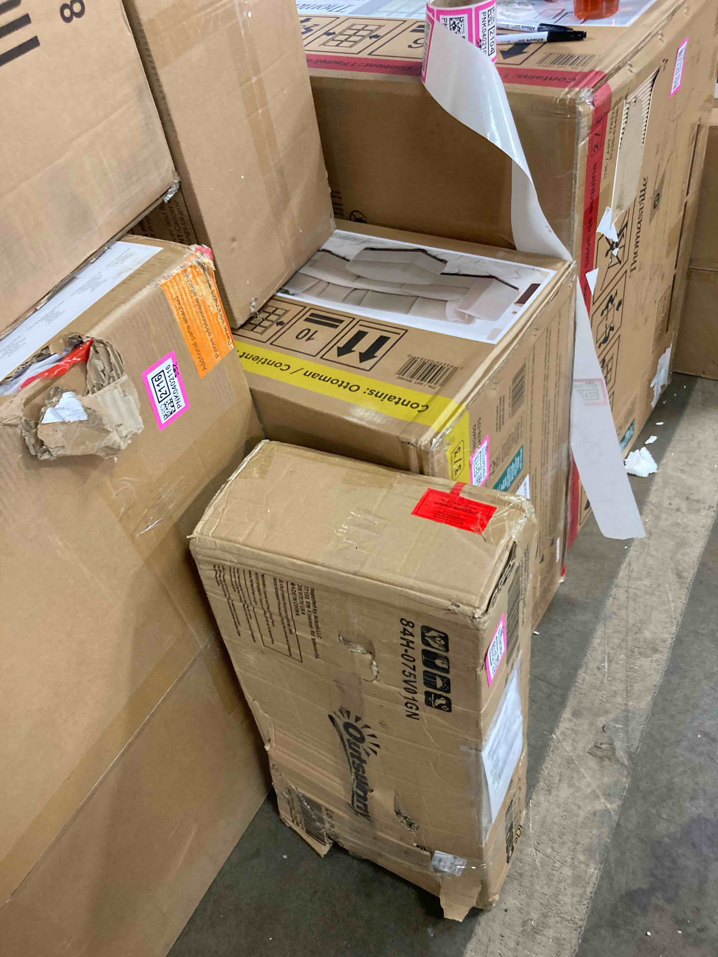 https://s3.amazonaws.com/lotting-images-prod/phillipi/PNK0402109_1744144314662.jpeg