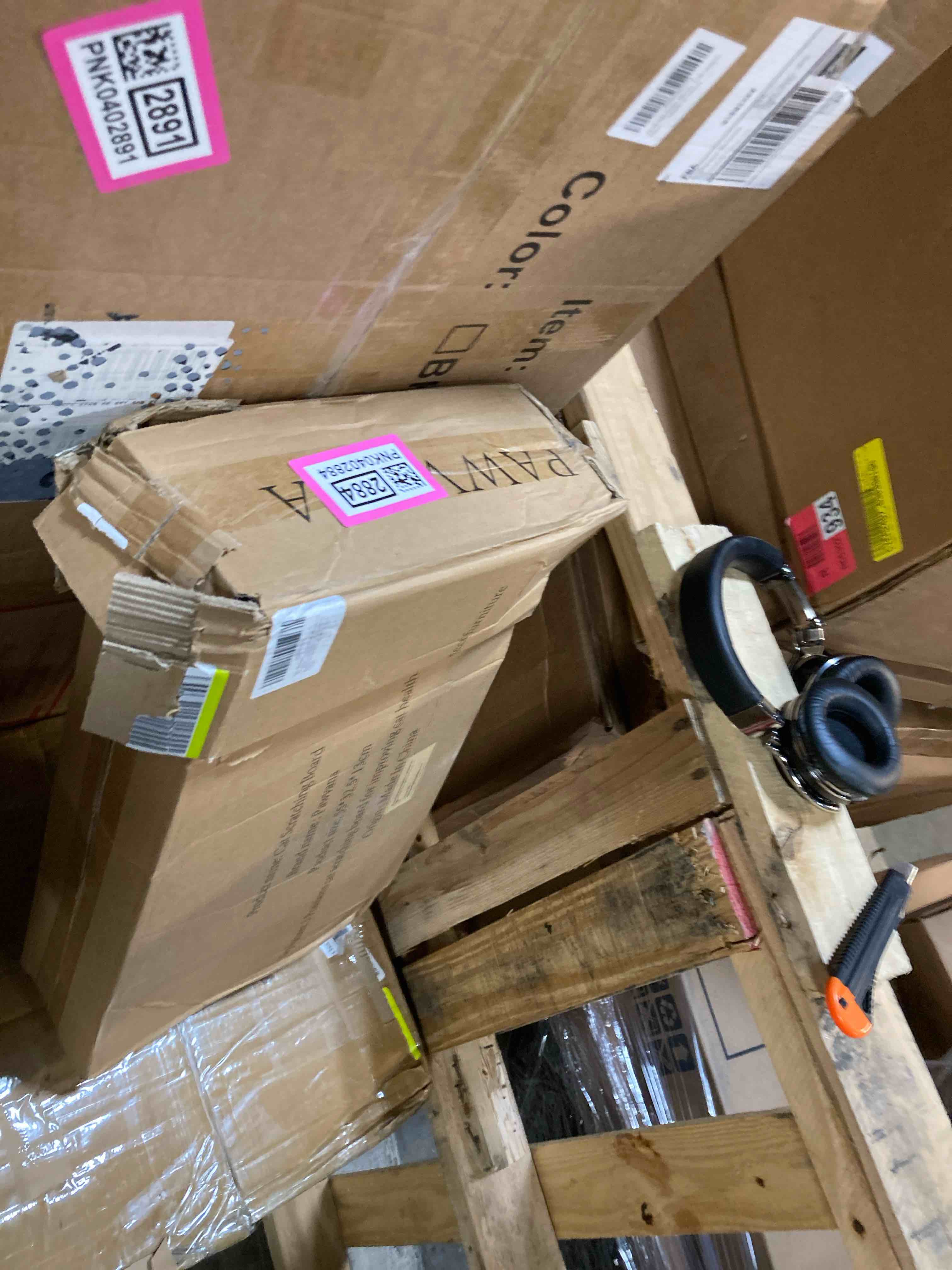 https://s3.amazonaws.com/lotting-images-prod/phillipi/PNK0402884_1742501187437.jpeg