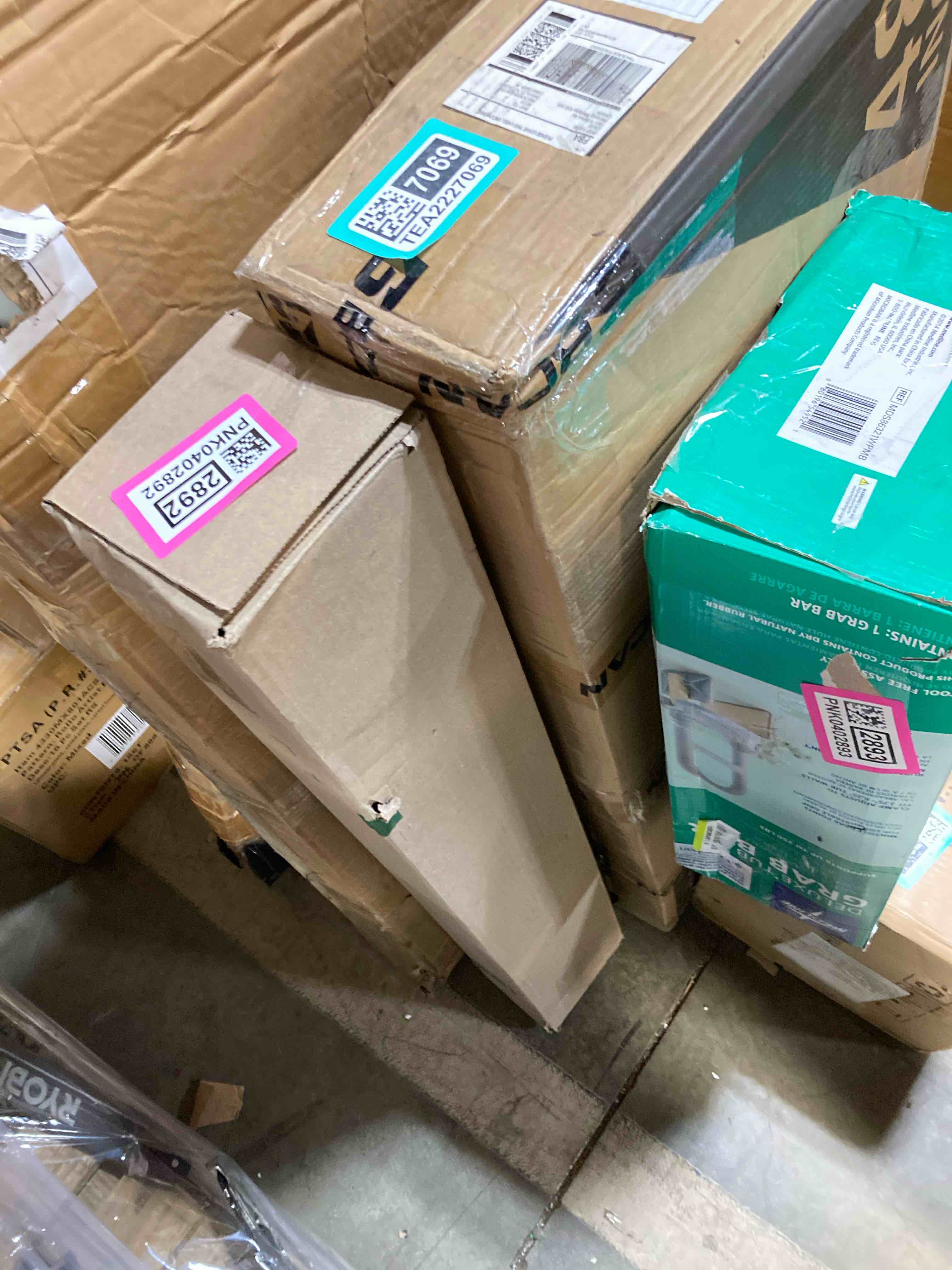 https://s3.amazonaws.com/lotting-images-prod/phillipi/PNK0402892_1742500694748.jpeg