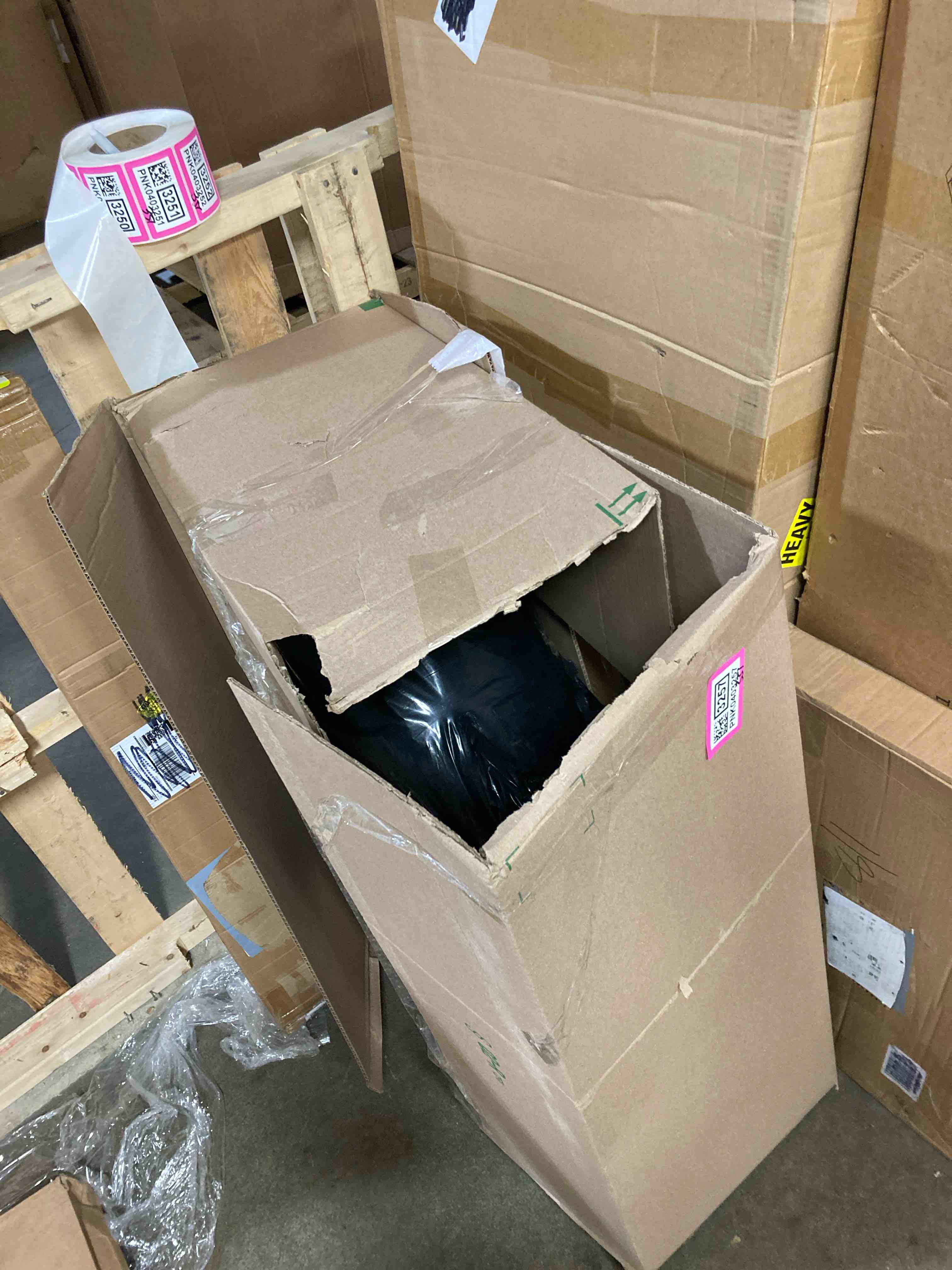 https://s3.amazonaws.com/lotting-images-prod/phillipi/PNK0403257_1741705567214.jpeg