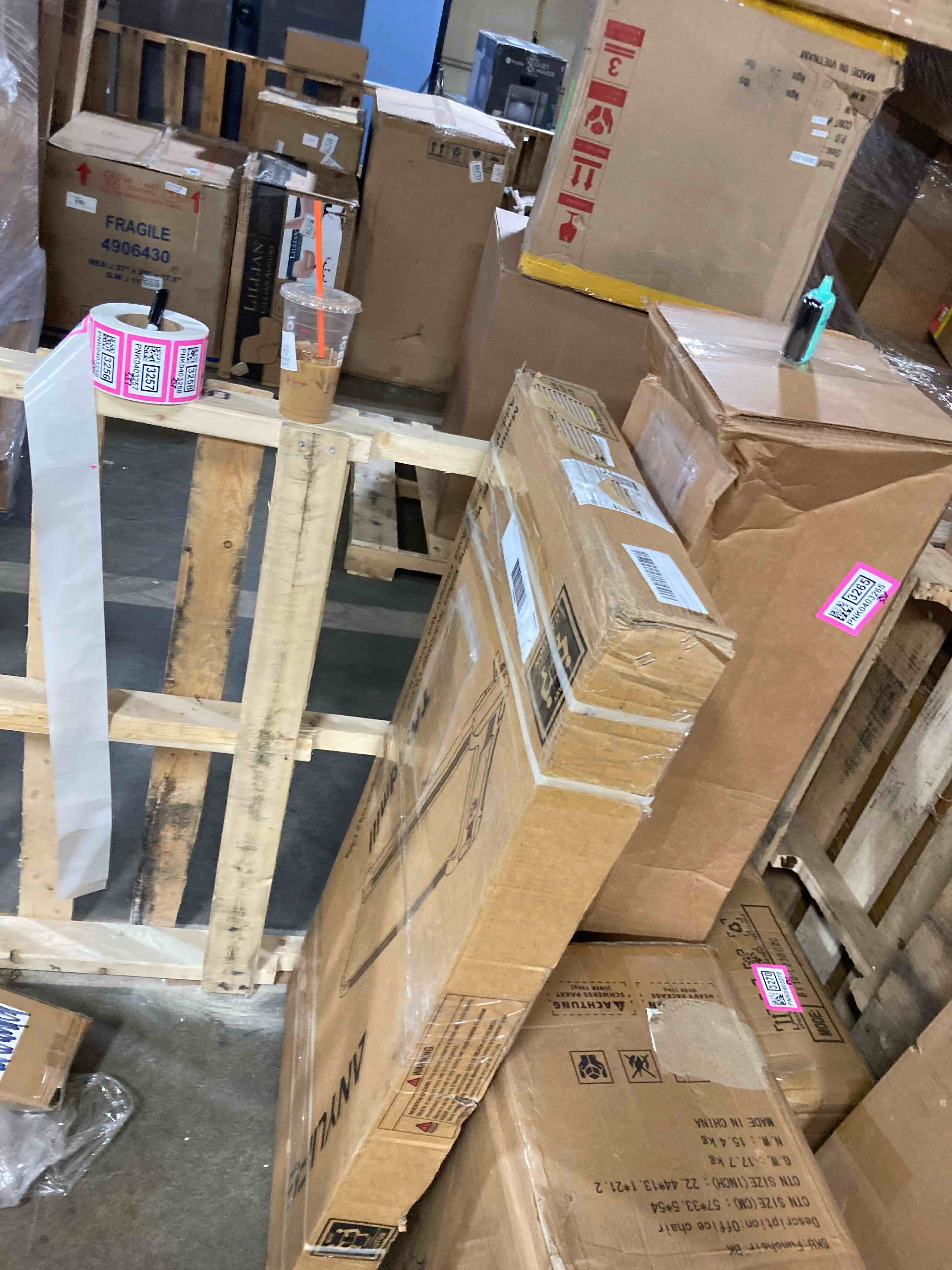 https://s3.amazonaws.com/lotting-images-prod/phillipi/PNK0403263_1741704648011.jpeg