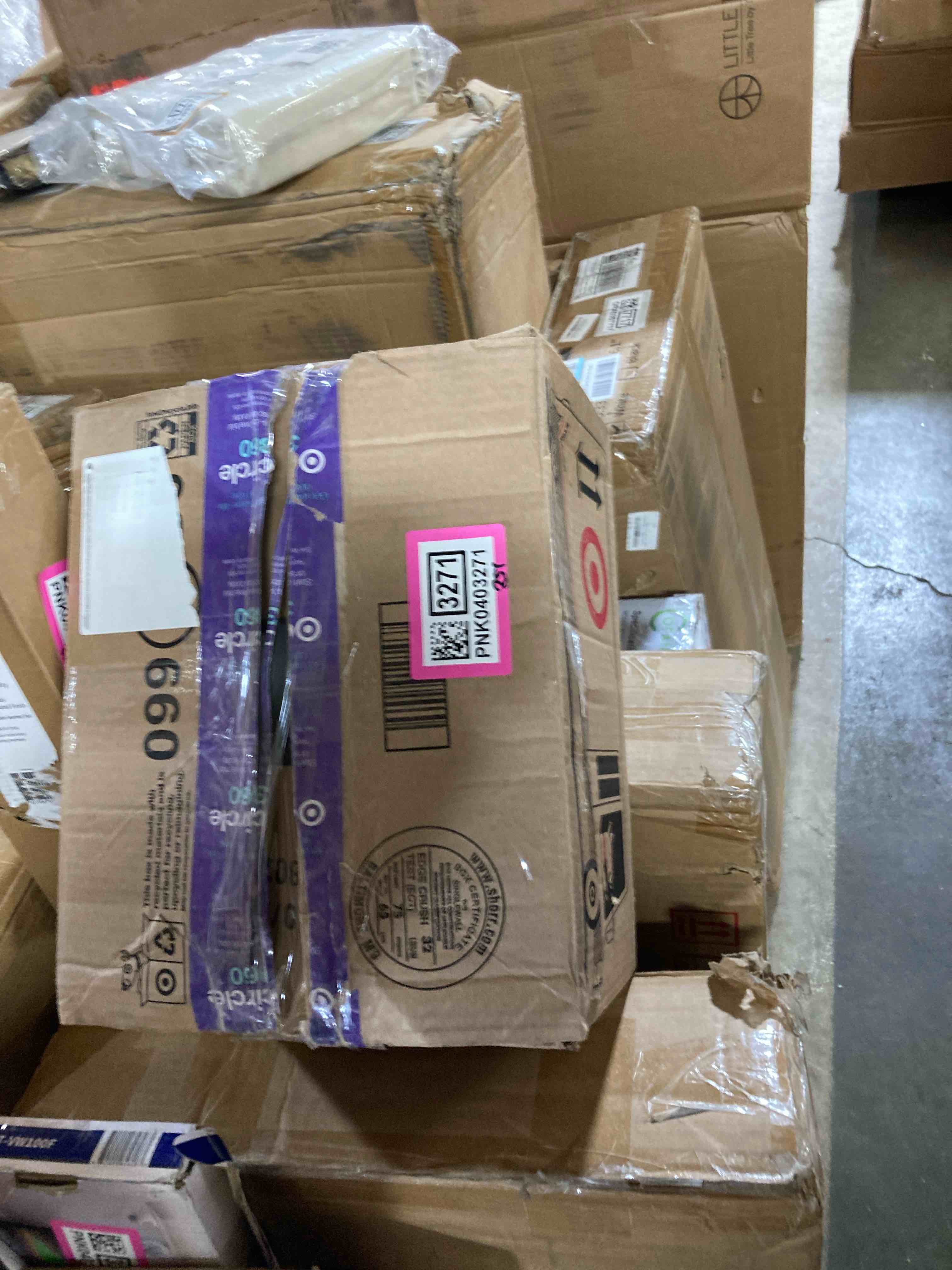 https://s3.amazonaws.com/lotting-images-prod/phillipi/PNK0403271_1741703906582.jpeg