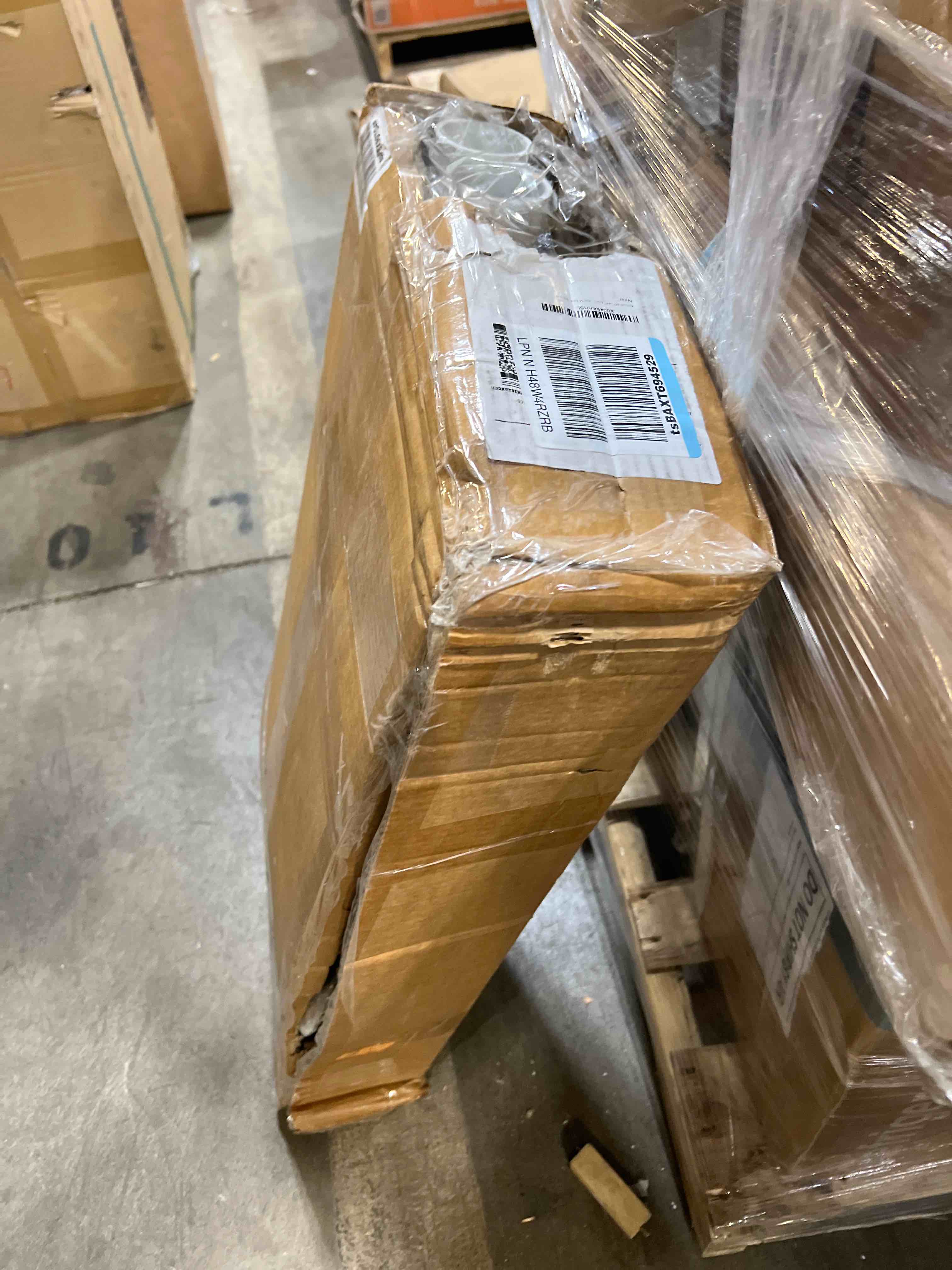 https://s3.amazonaws.com/lotting-images-prod/phillipi/PNK0403659_1740062012843.jpeg