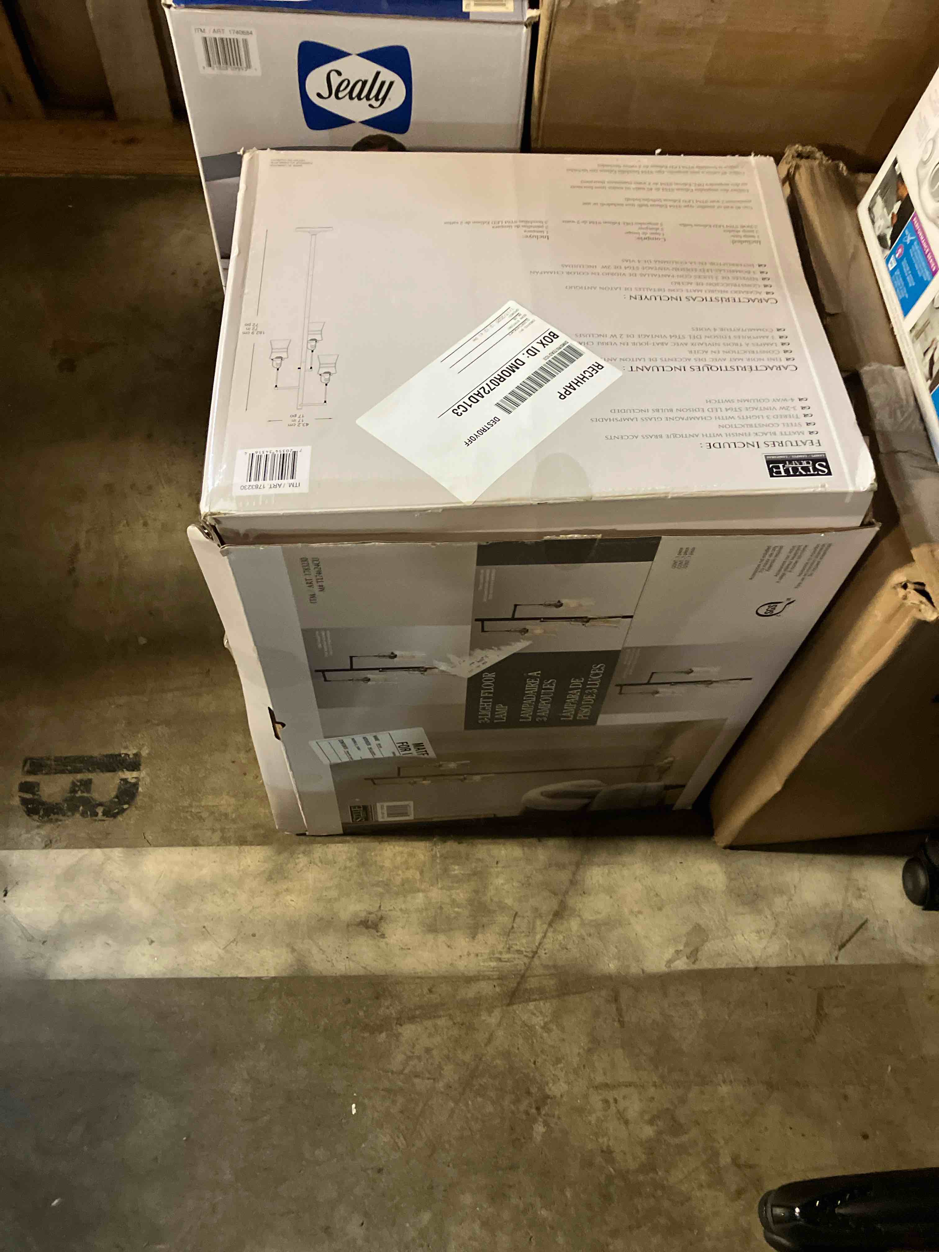 https://s3.amazonaws.com/lotting-images-prod/phillipi/PNK0403959_1738872809637.jpeg