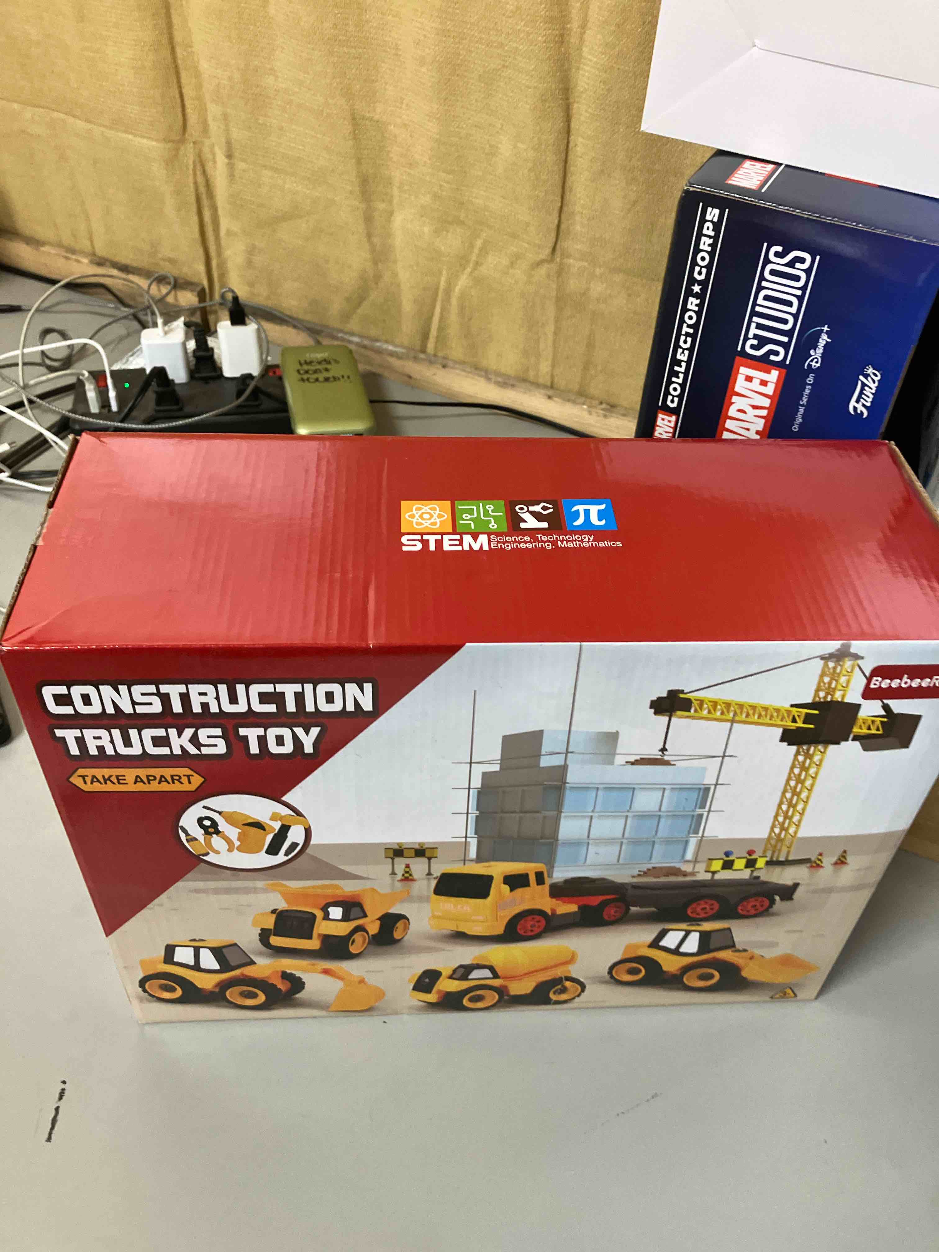 https://s3.amazonaws.com/lotting-images-prod/phillipi/PNK0405348_1734367685312.jpeg