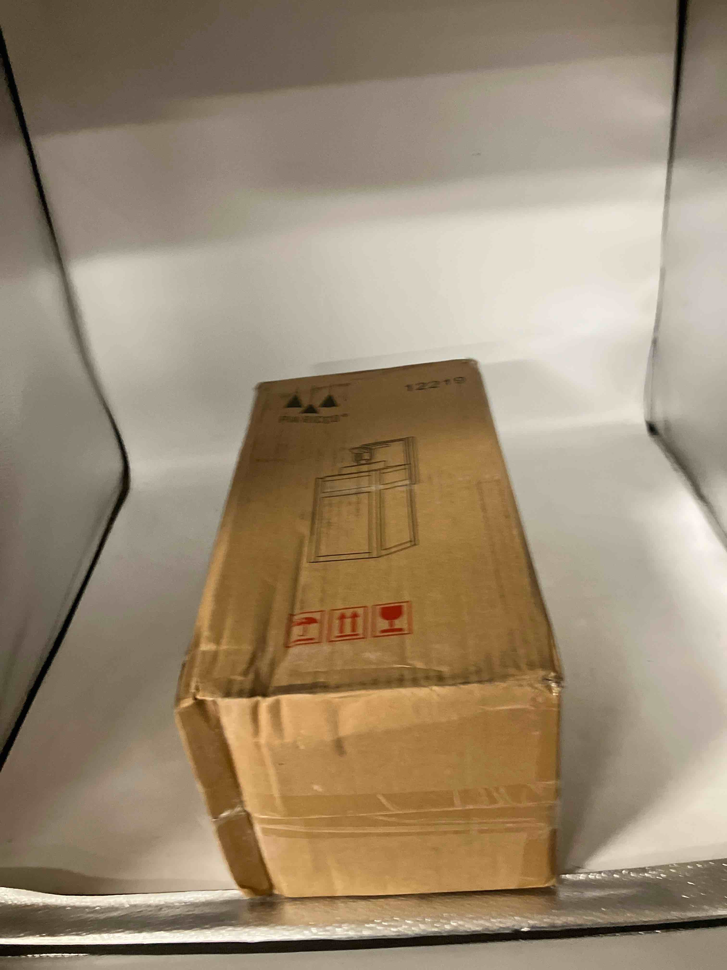 https://s3.amazonaws.com/lotting-images-prod/phillipi/PNK0405380_1734365204242.jpeg