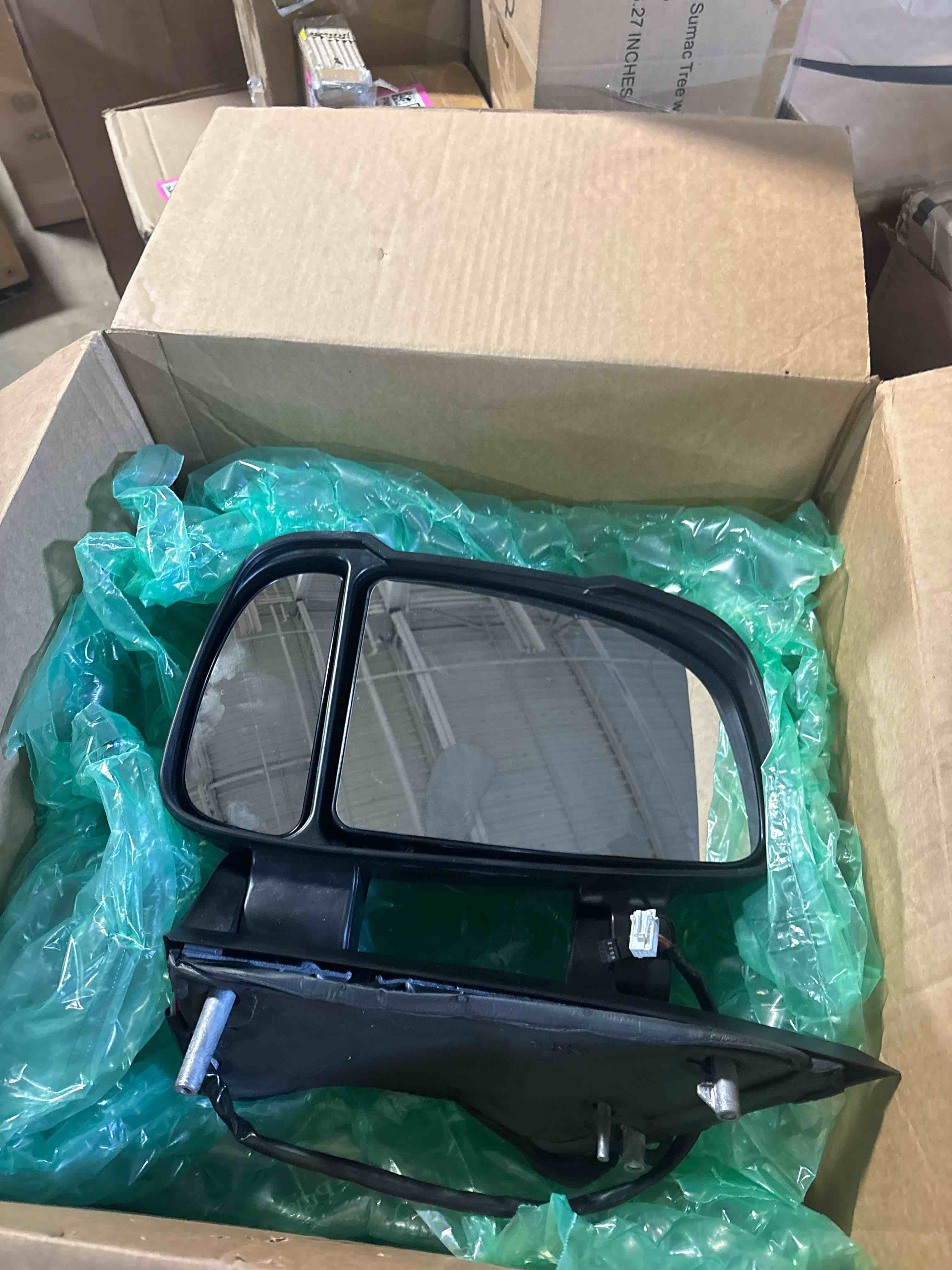 https://s3.amazonaws.com/lotting-images-prod/phillipi/PNK0406076_1742395990676.jpeg