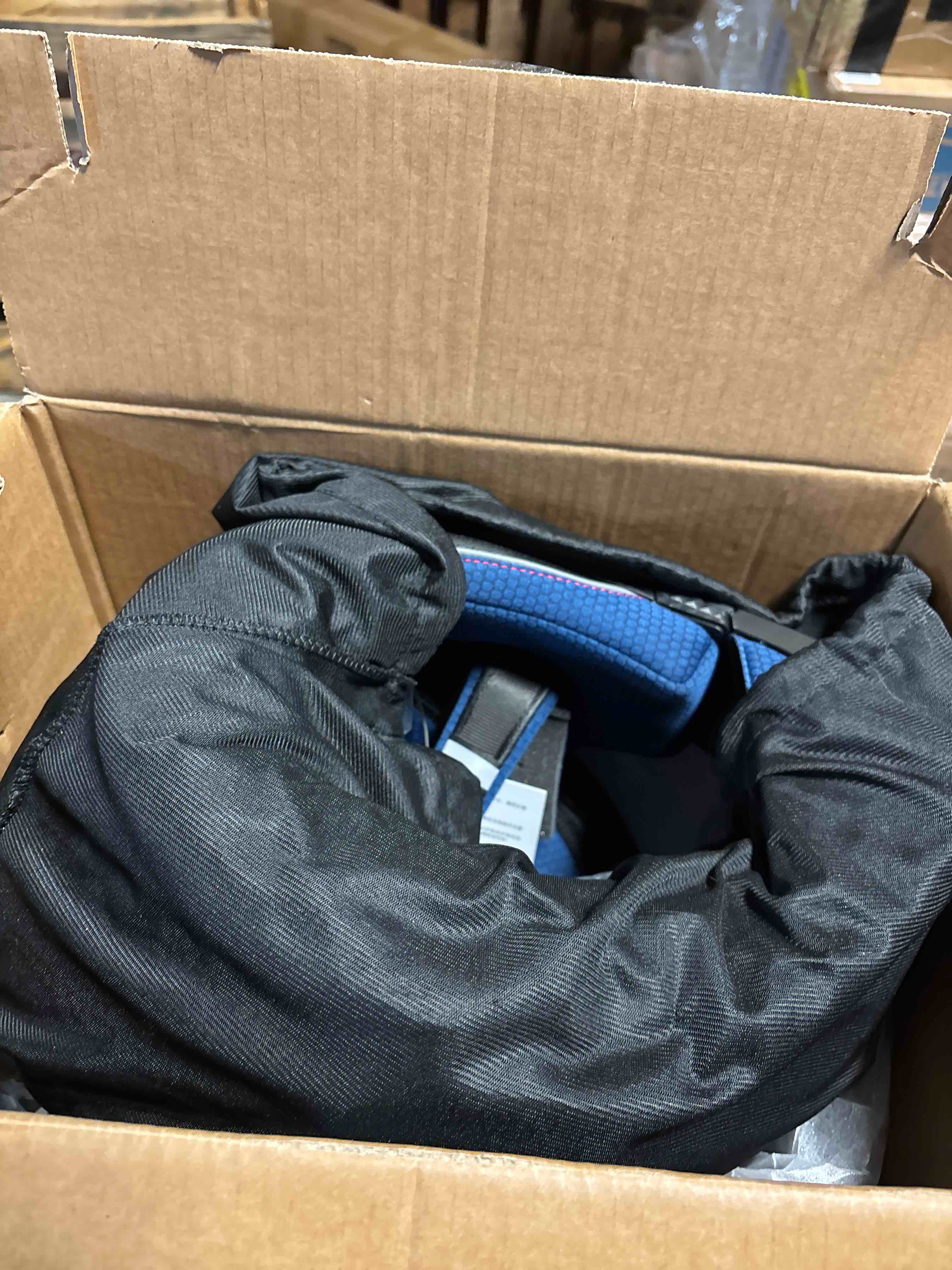 https://s3.amazonaws.com/lotting-images-prod/phillipi/PNK0406307_1742306660180.jpeg