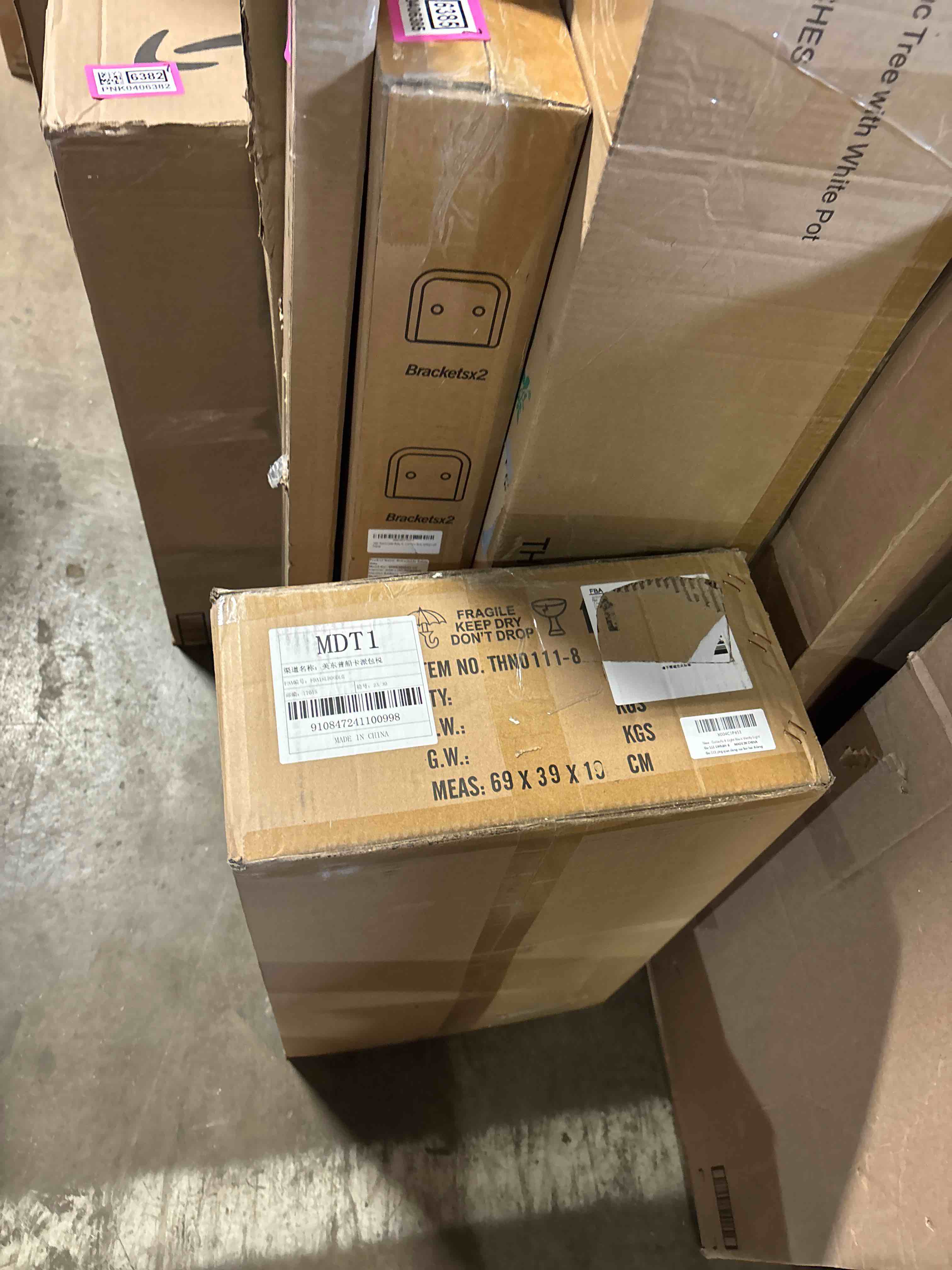 https://s3.amazonaws.com/lotting-images-prod/phillipi/PNK0406388_1742330210031.jpeg