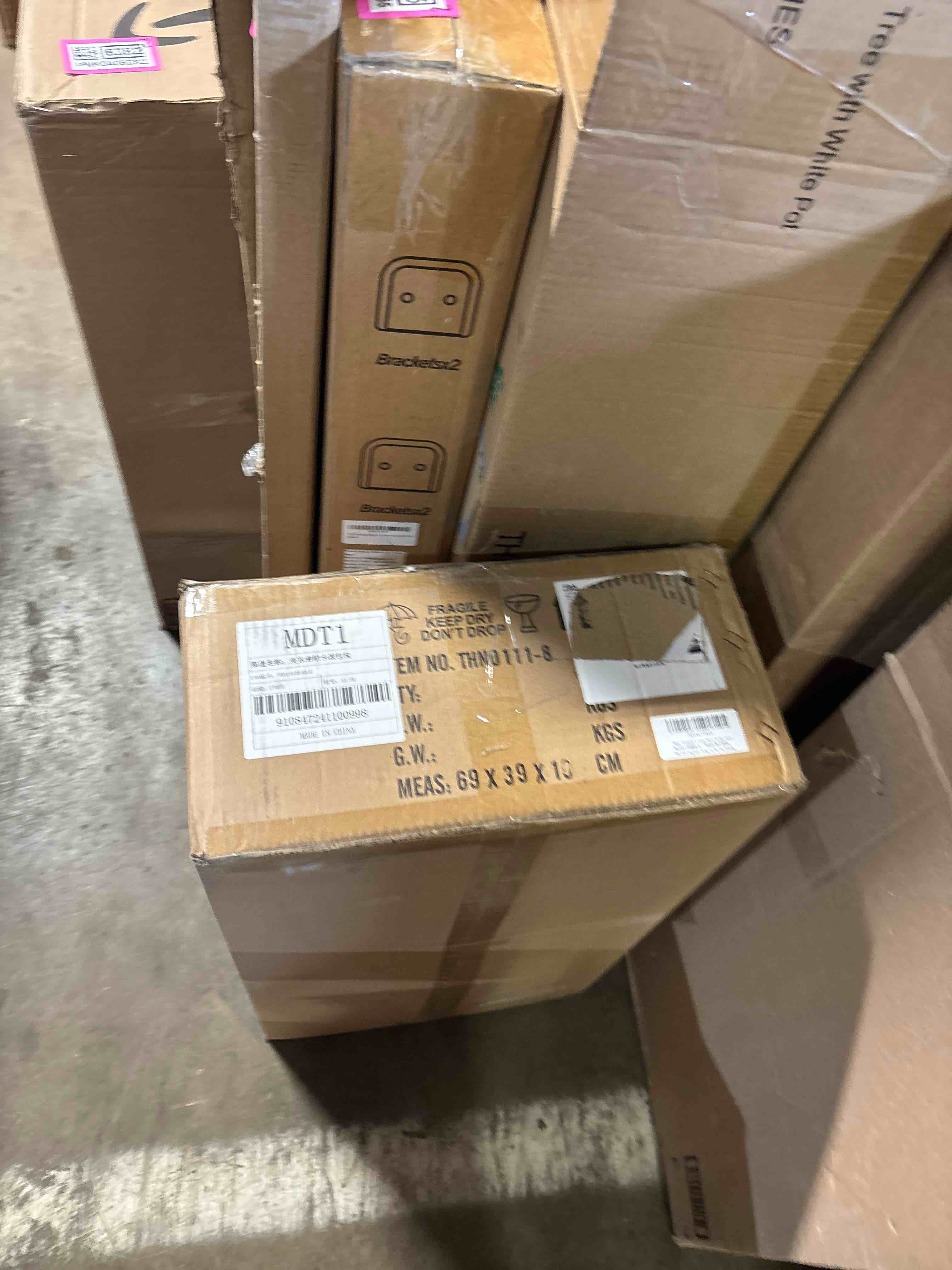https://s3.amazonaws.com/lotting-images-prod/phillipi/PNK0406388_1742330211125.jpeg