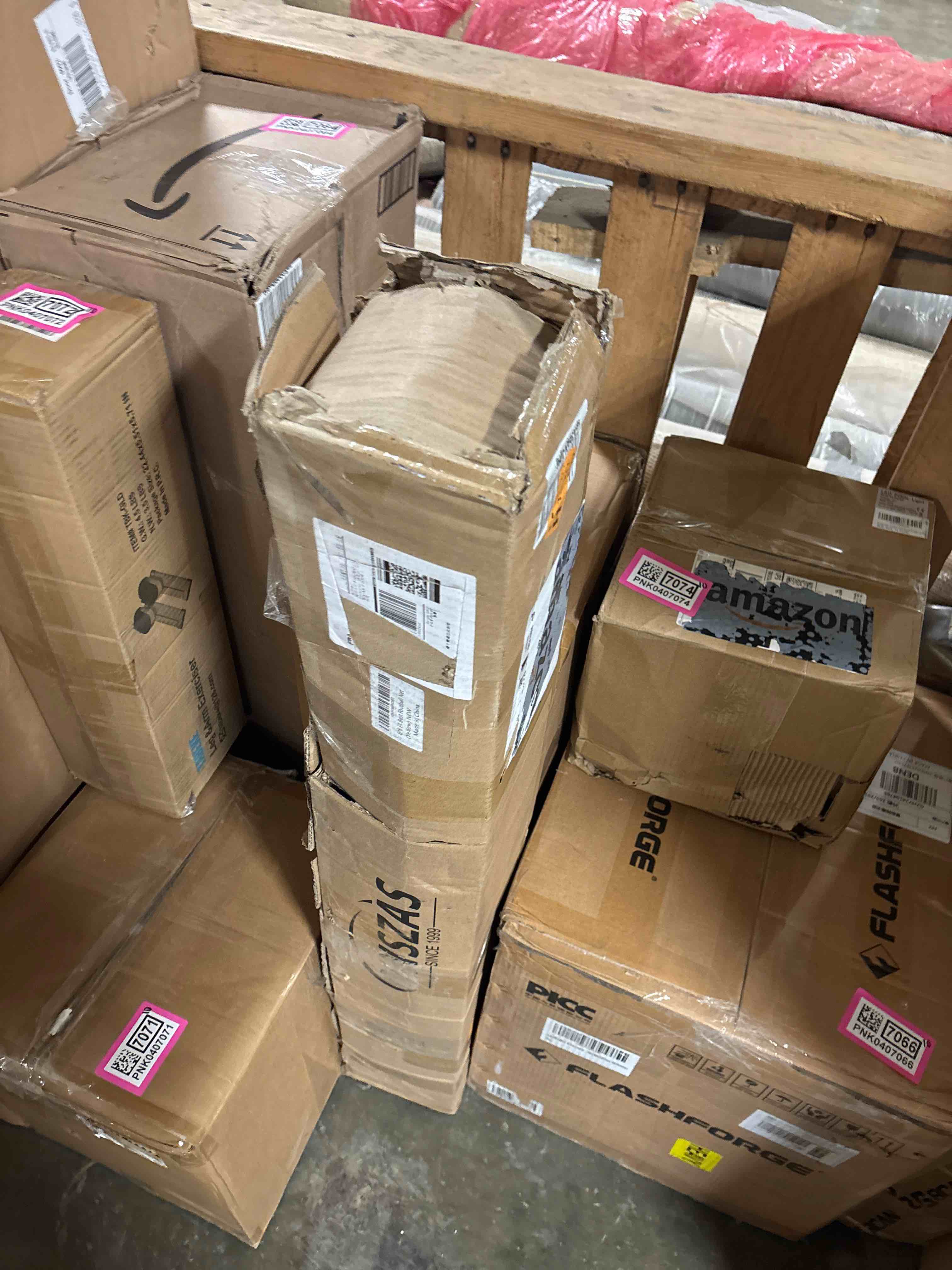 https://s3.amazonaws.com/lotting-images-prod/phillipi/PNK0407079_1741795457412.jpeg