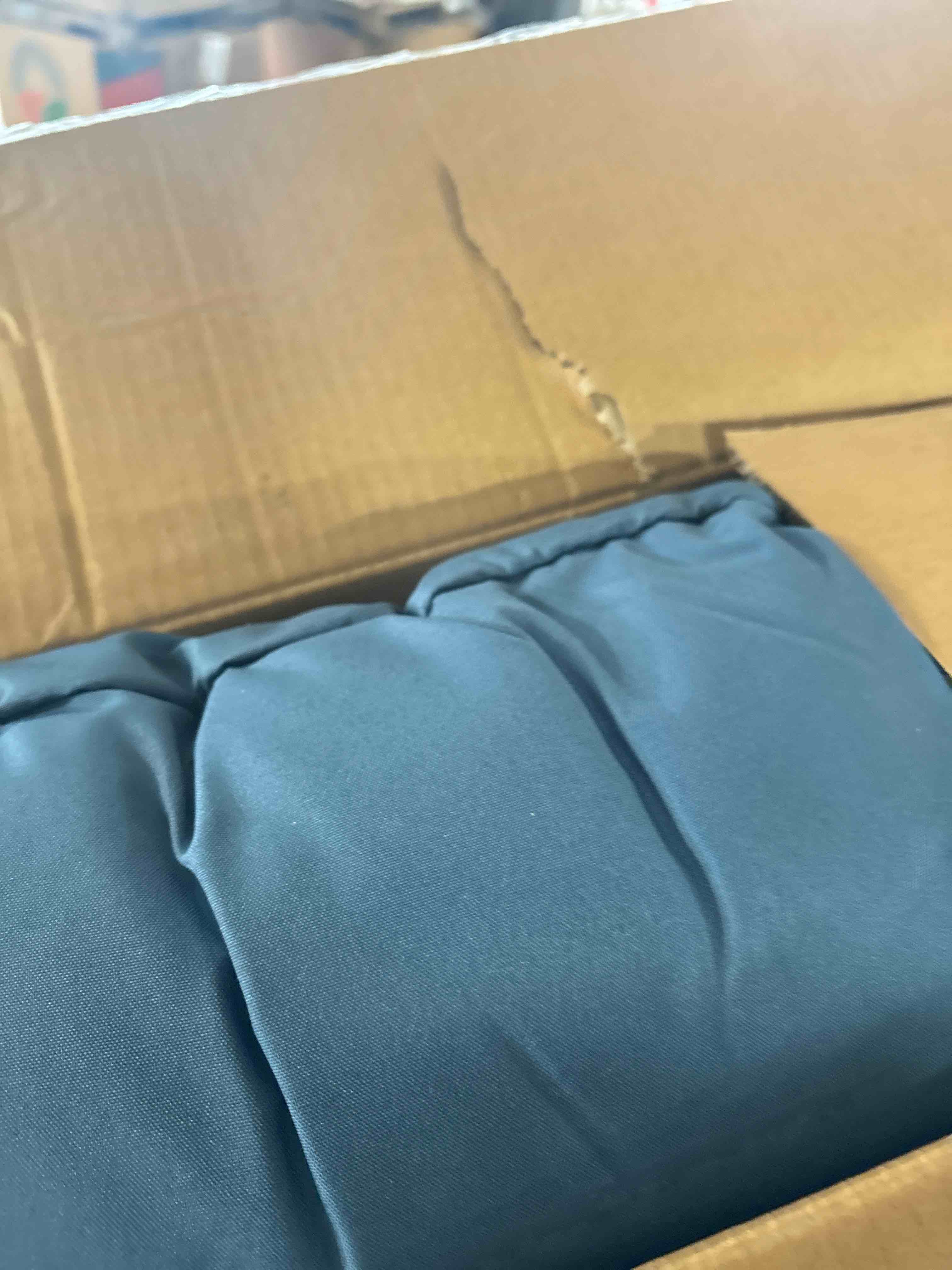 https://s3.amazonaws.com/lotting-images-prod/phillipi/PNK0408856_1739214141917.jpeg