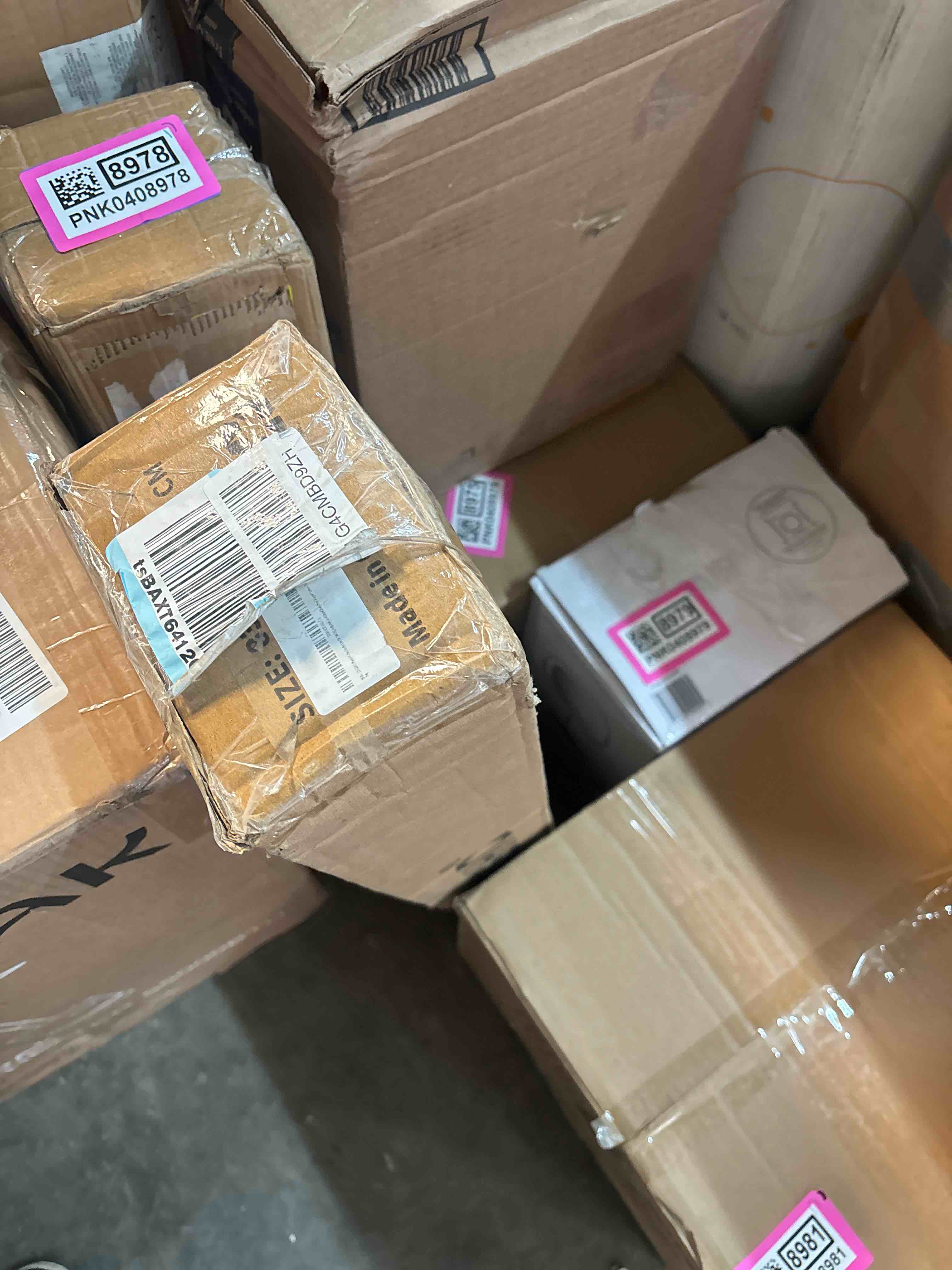 https://s3.amazonaws.com/lotting-images-prod/phillipi/PNK0408985_1739202885890.jpeg