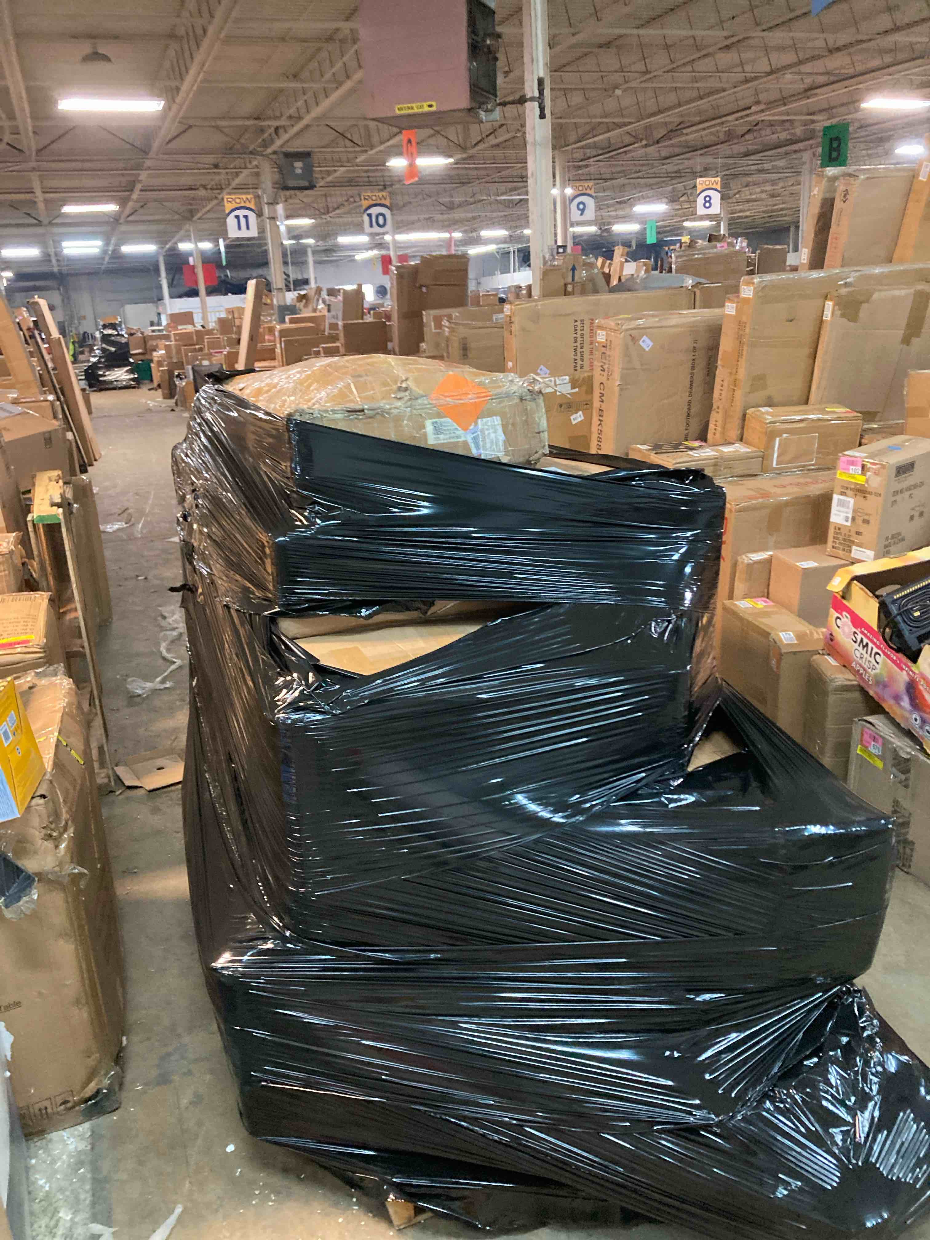 https://s3.amazonaws.com/lotting-images-prod/phillipi/PNK0409075_1739288378434.jpeg