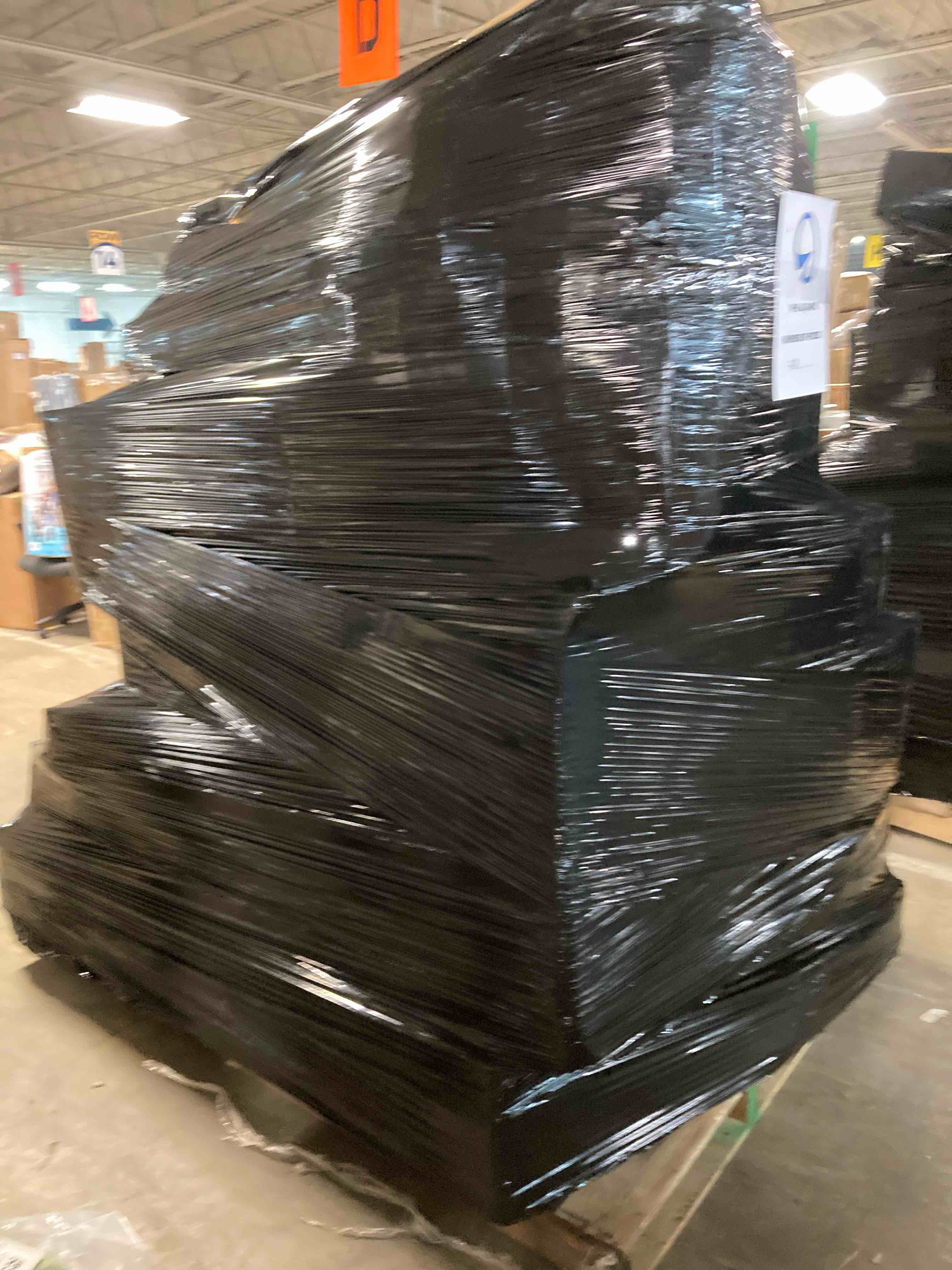 https://s3.amazonaws.com/lotting-images-prod/phillipi/PNK0409076_1739288279887.jpeg
