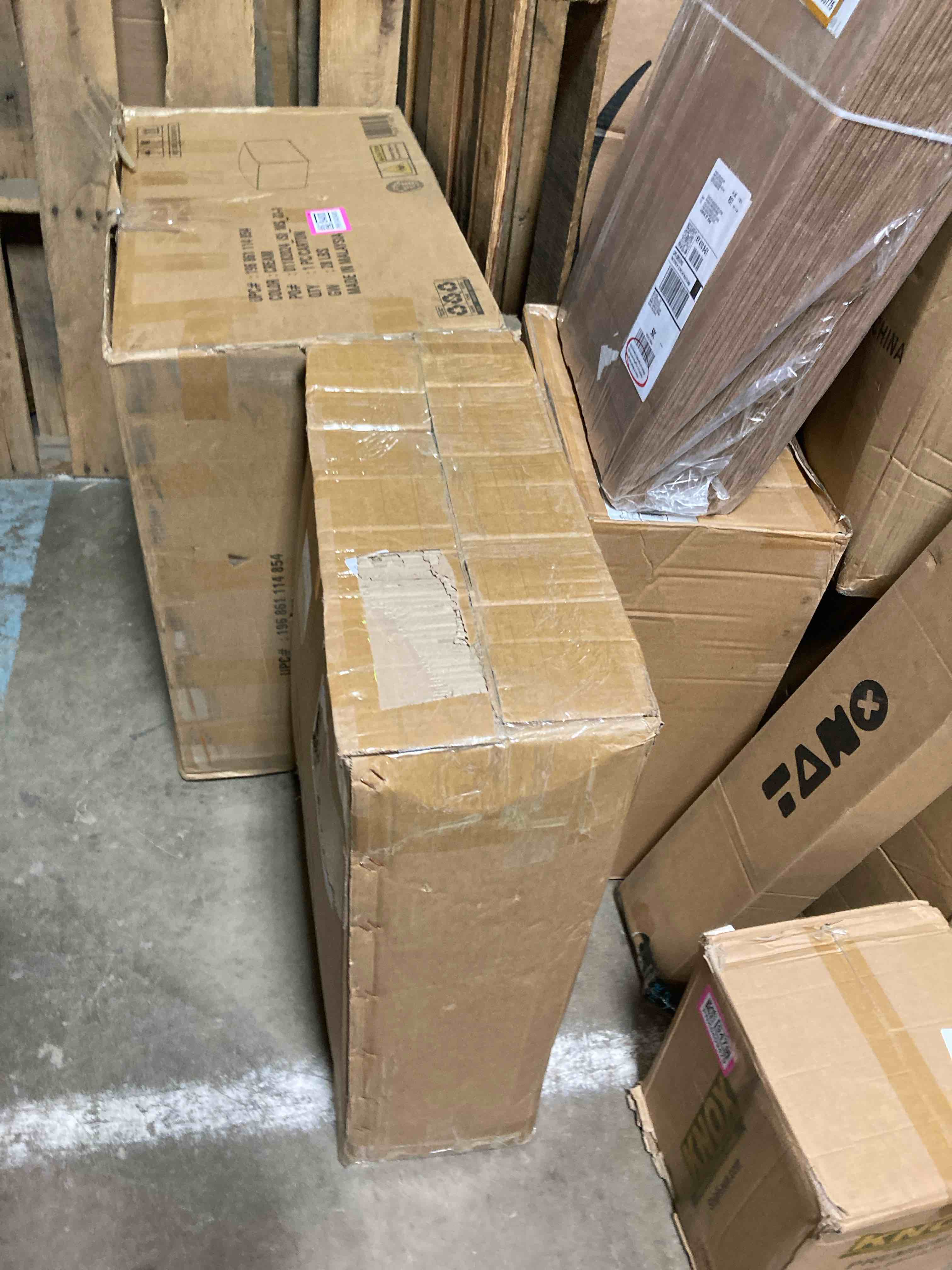 https://s3.amazonaws.com/lotting-images-prod/phillipi/PNK0409481_1738859411004.jpeg