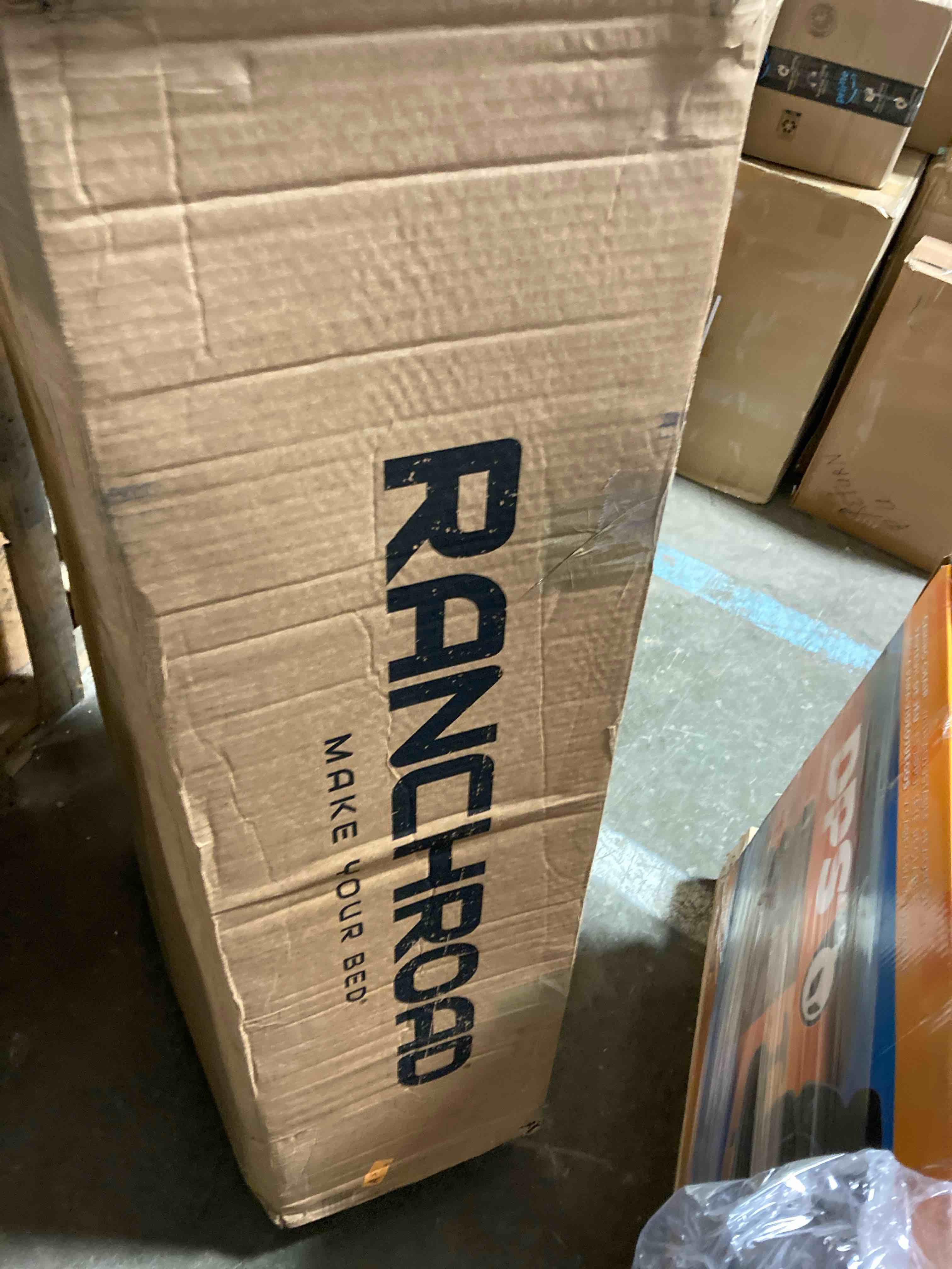https://s3.amazonaws.com/lotting-images-prod/phillipi/PNK0409491_1738860701947.jpeg