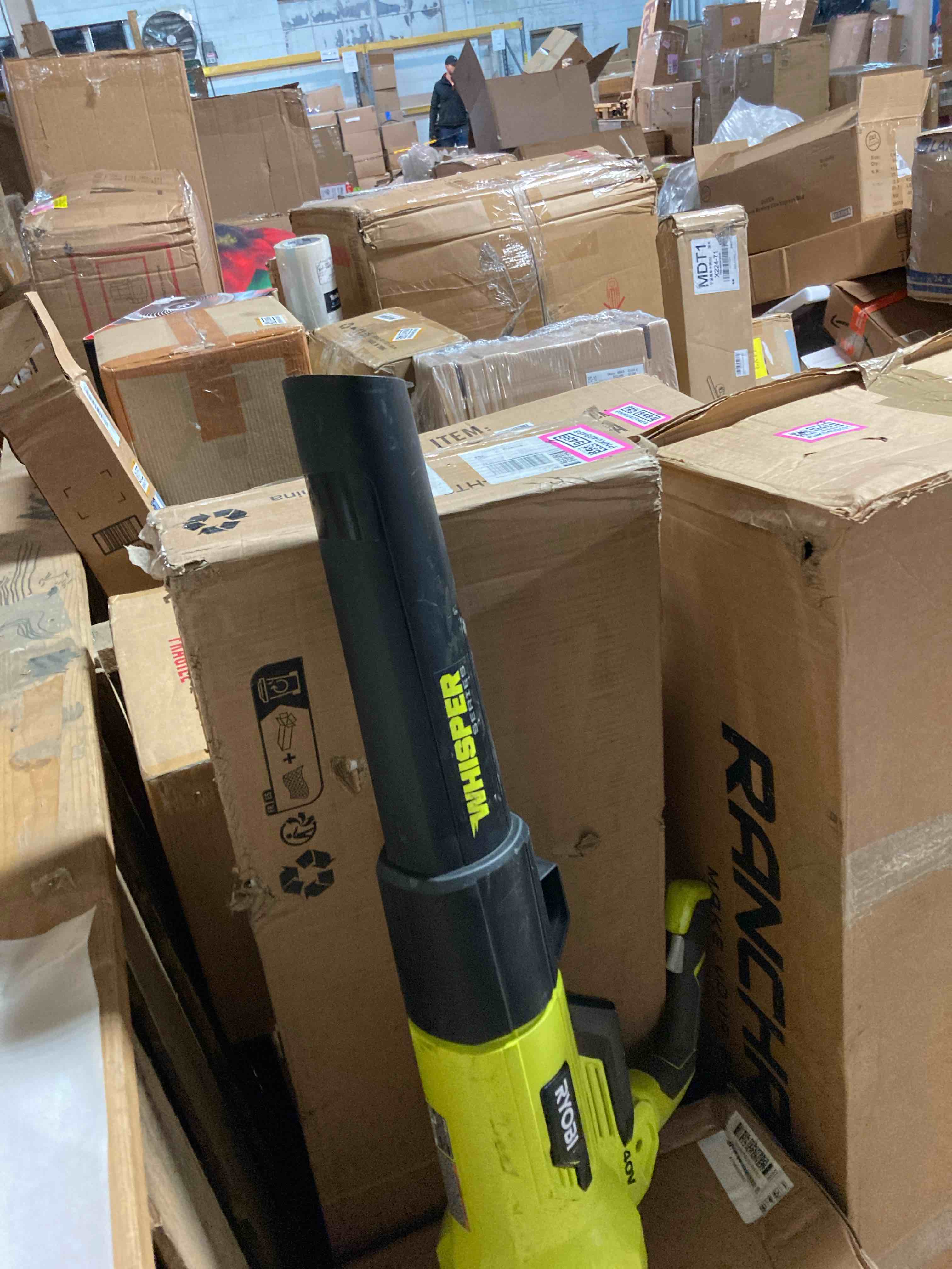 https://s3.amazonaws.com/lotting-images-prod/phillipi/PNK0409492_1738860801210.jpeg