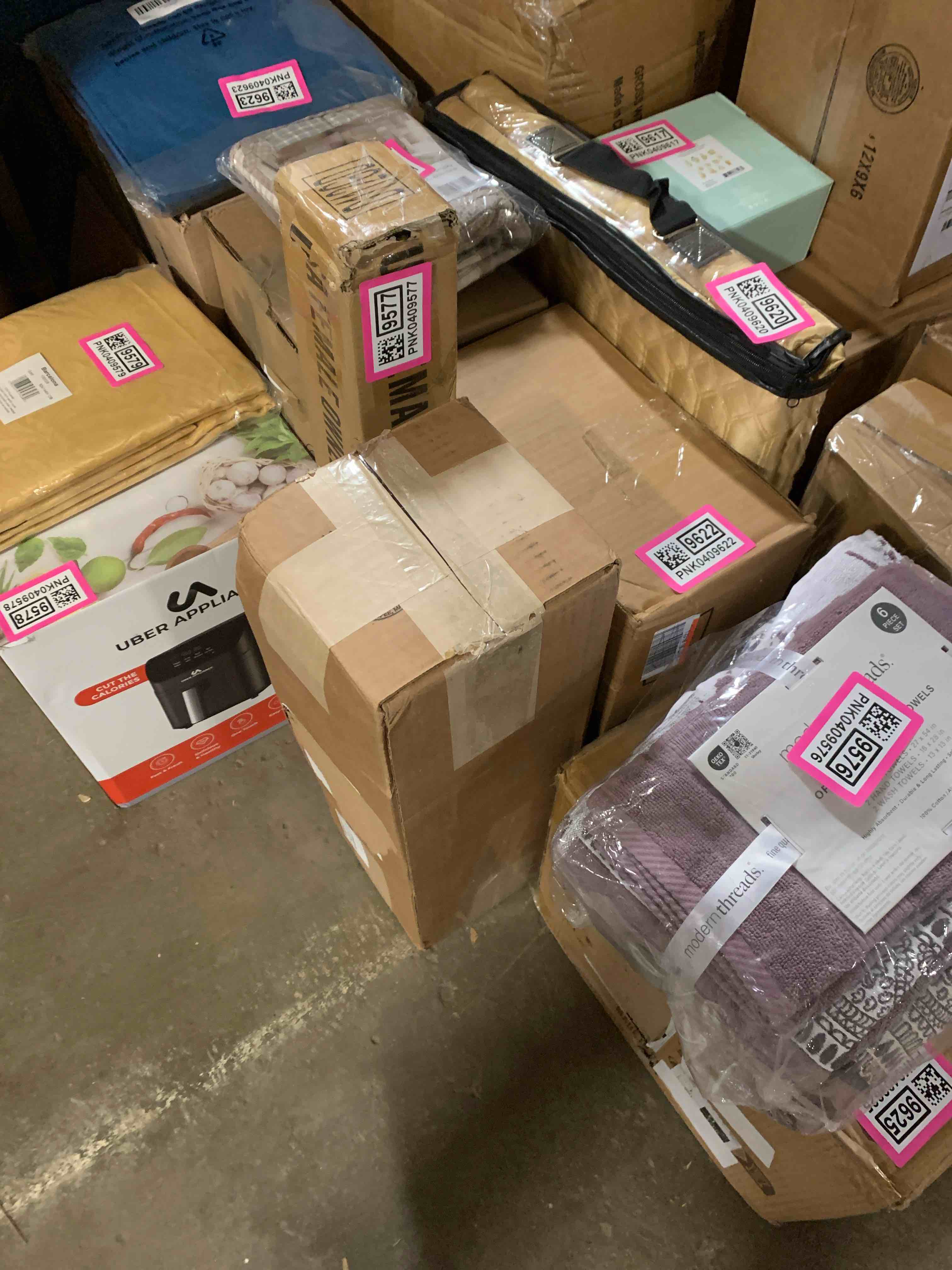 https://s3.amazonaws.com/lotting-images-prod/phillipi/PNK0409582_1738855212512.jpeg