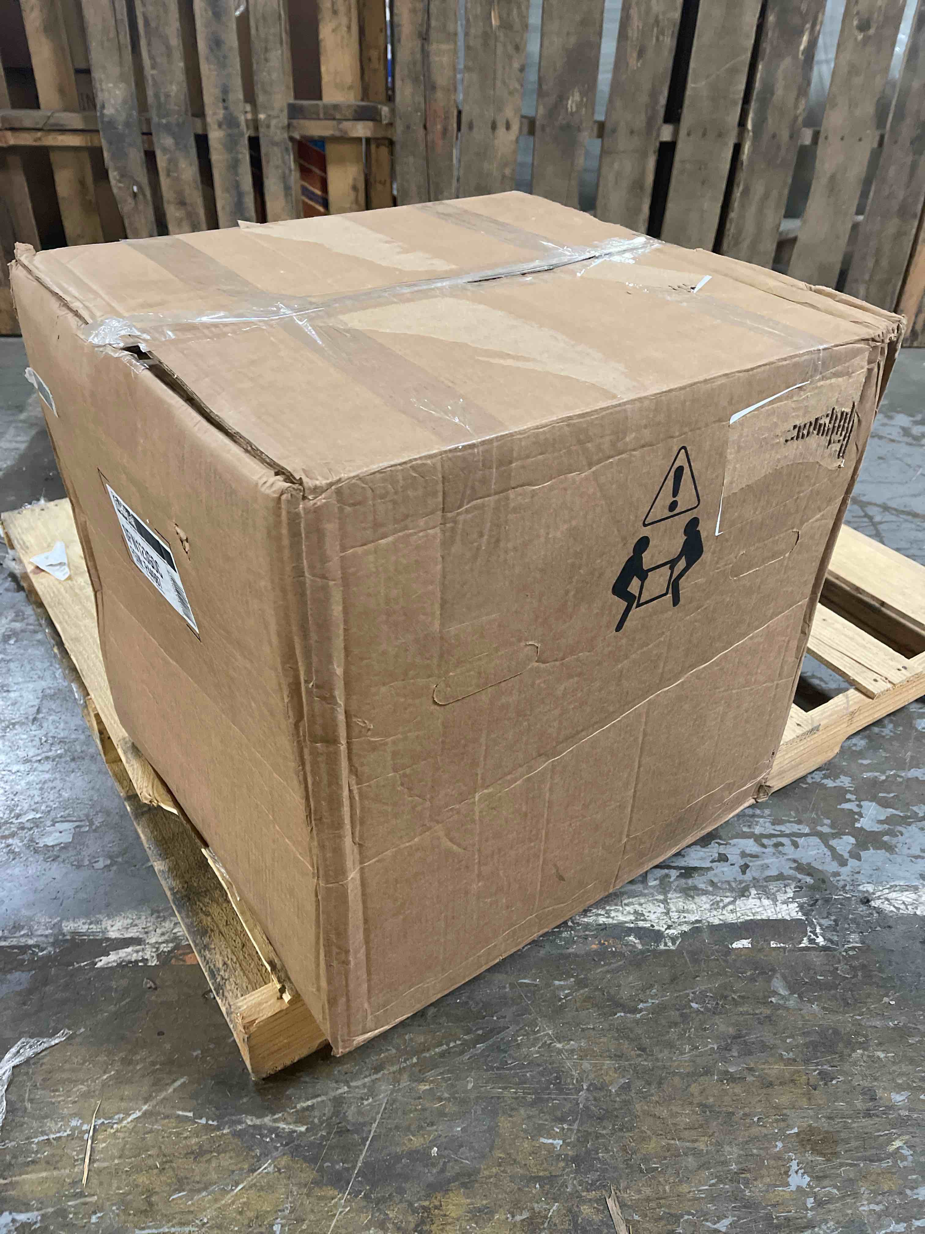 https://s3.amazonaws.com/lotting-images-prod/phillipi/PNK0411559_1736879314518.jpeg