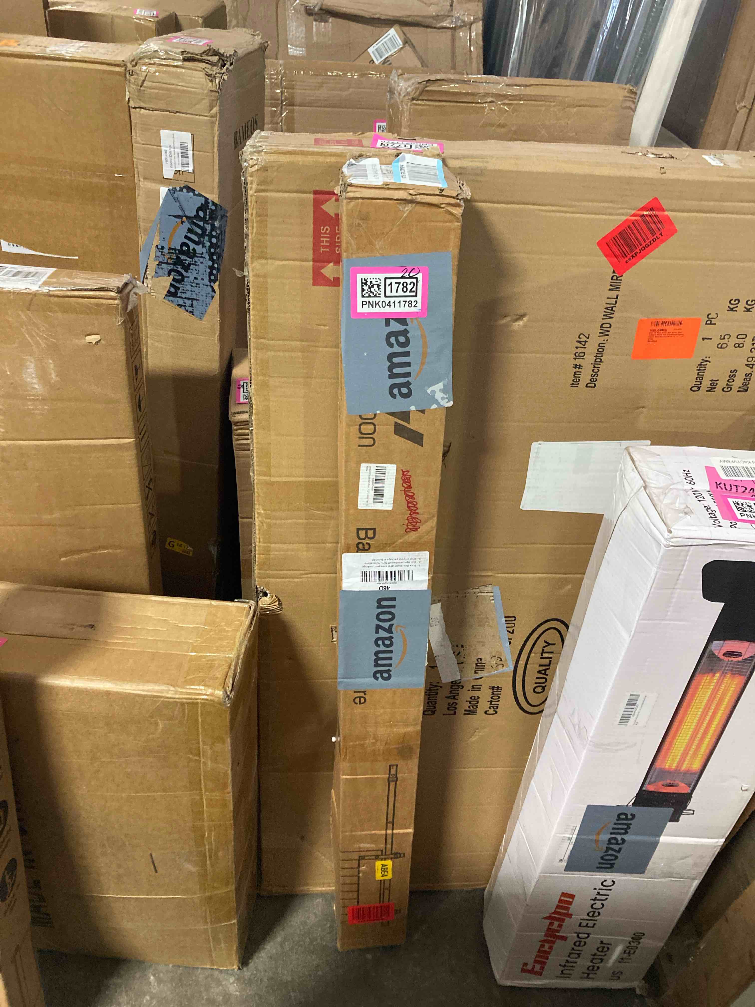 https://s3.amazonaws.com/lotting-images-prod/phillipi/PNK0411782_1737398833901.jpeg