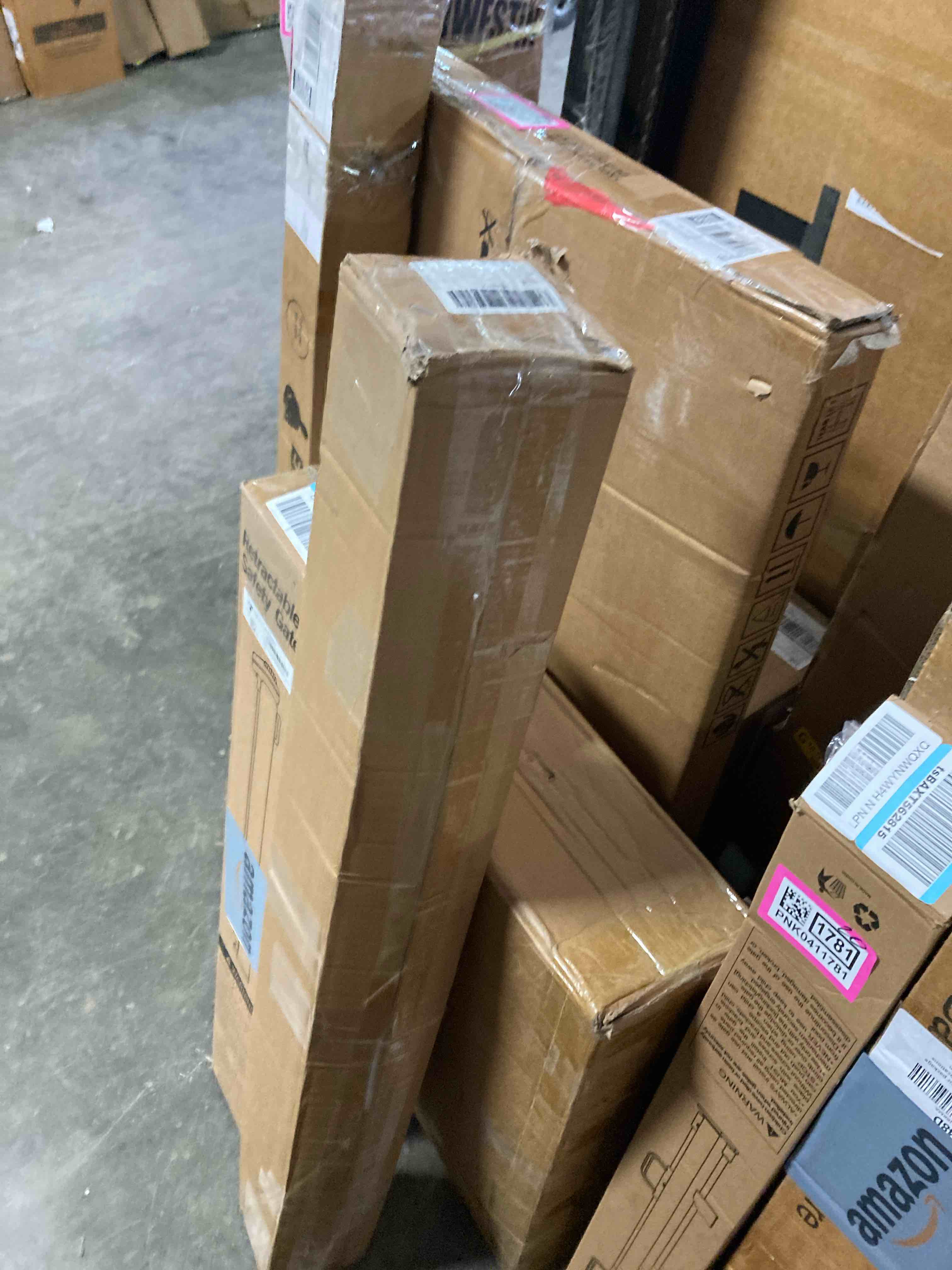 https://s3.amazonaws.com/lotting-images-prod/phillipi/PNK0411783_1737398921135.jpeg