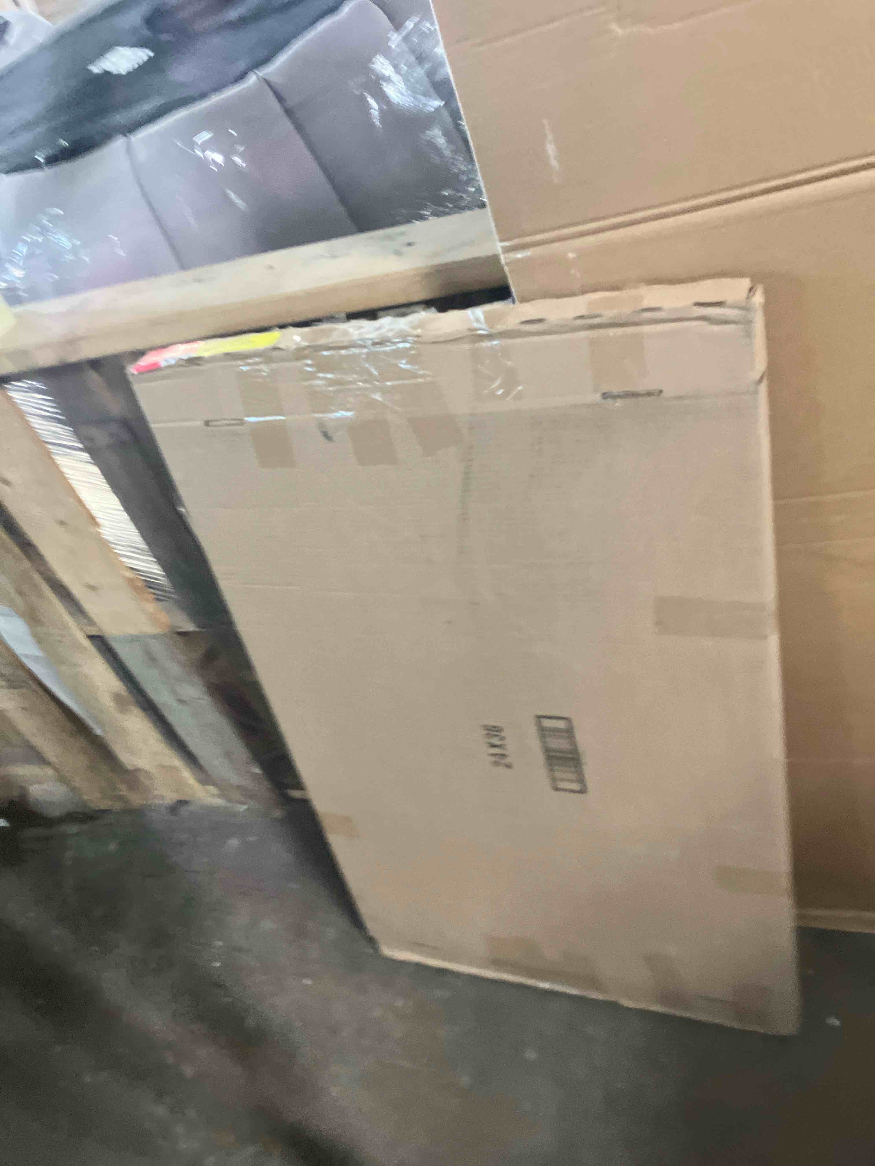 https://s3.amazonaws.com/lotting-images-prod/phillipi/PNK0411979_1738700640533.jpeg
