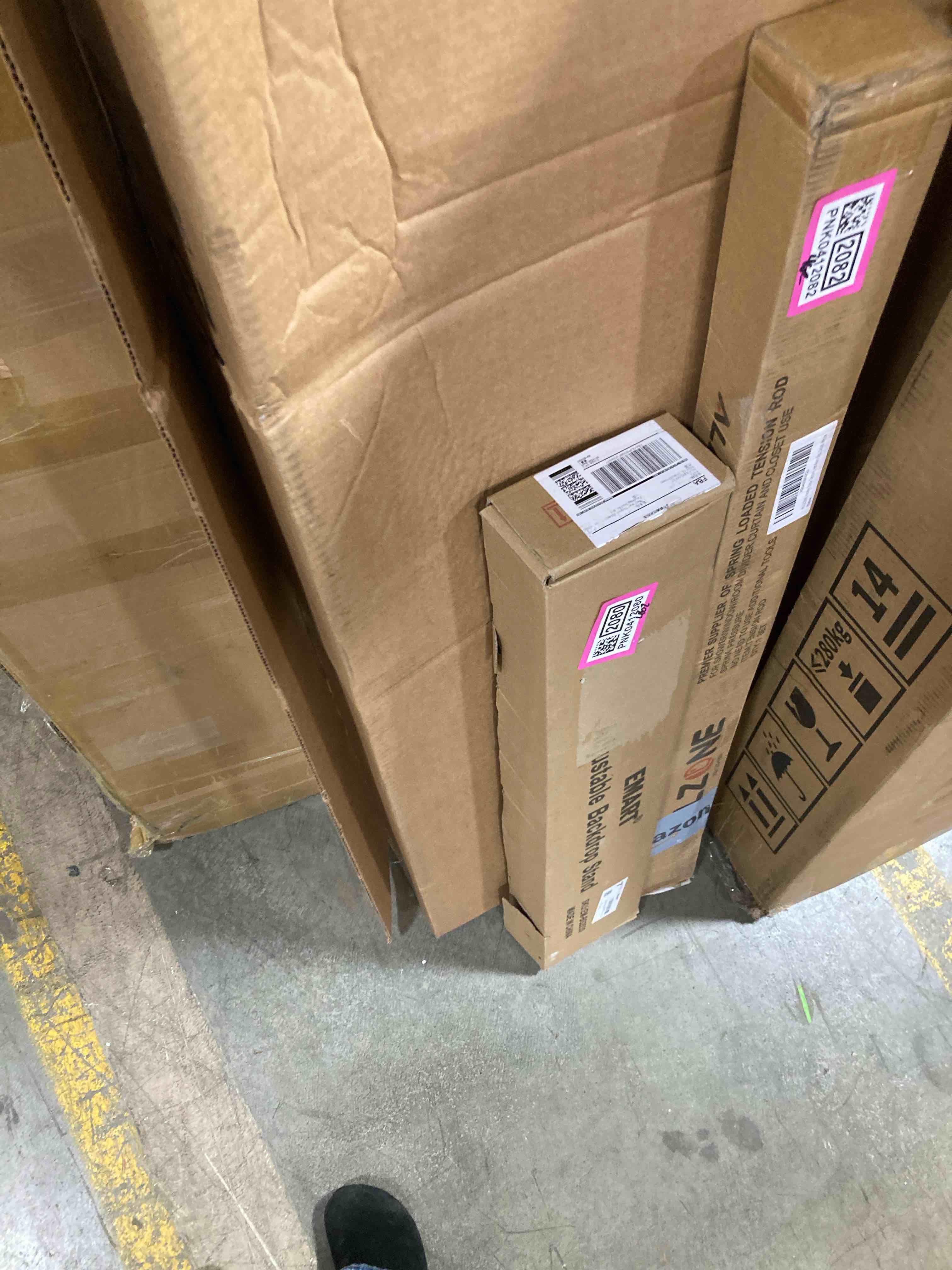 https://s3.amazonaws.com/lotting-images-prod/phillipi/PNK0412080_1743172274578.jpeg
