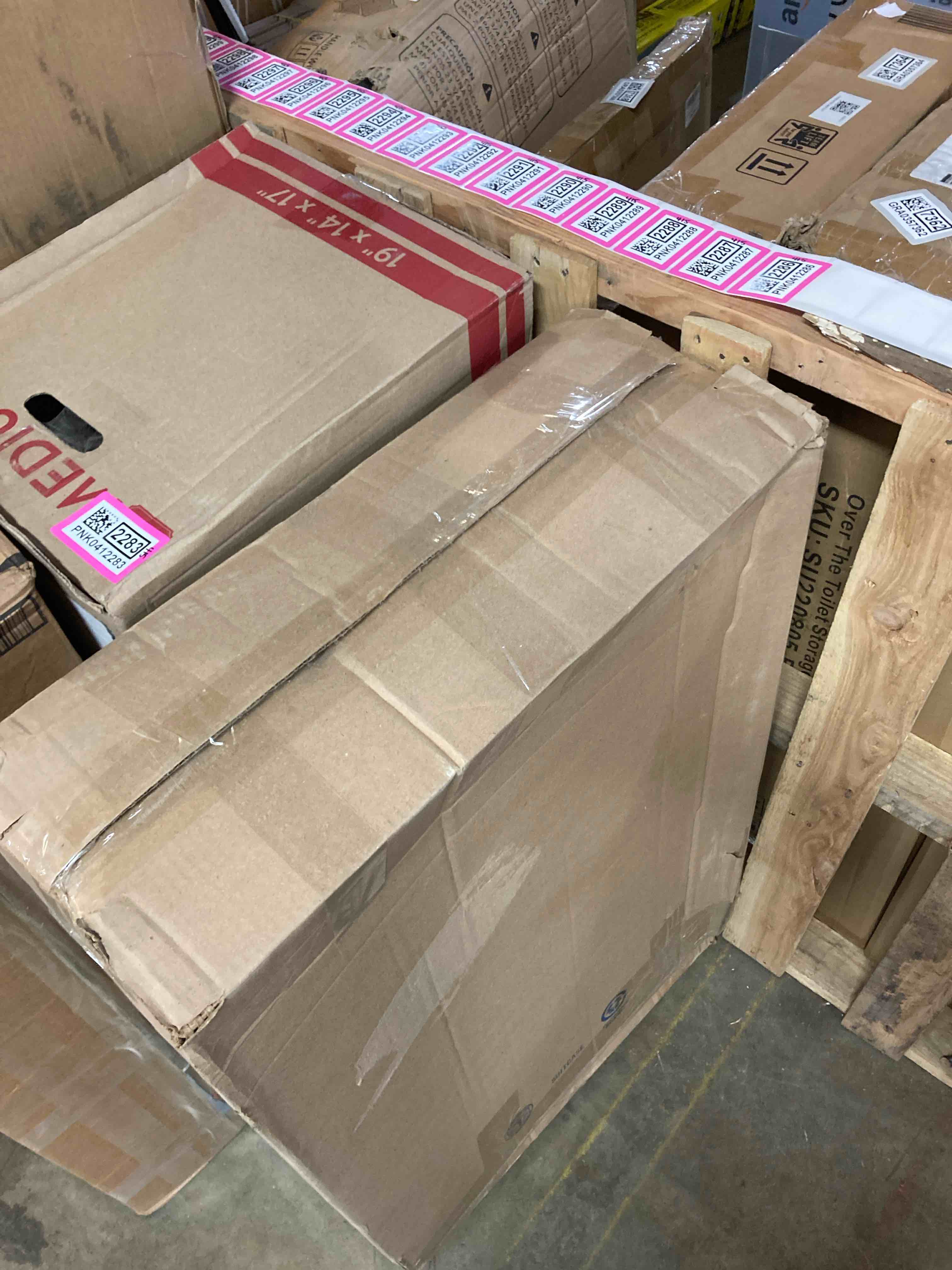 https://s3.amazonaws.com/lotting-images-prod/phillipi/PNK0412286_1742582226518.jpeg