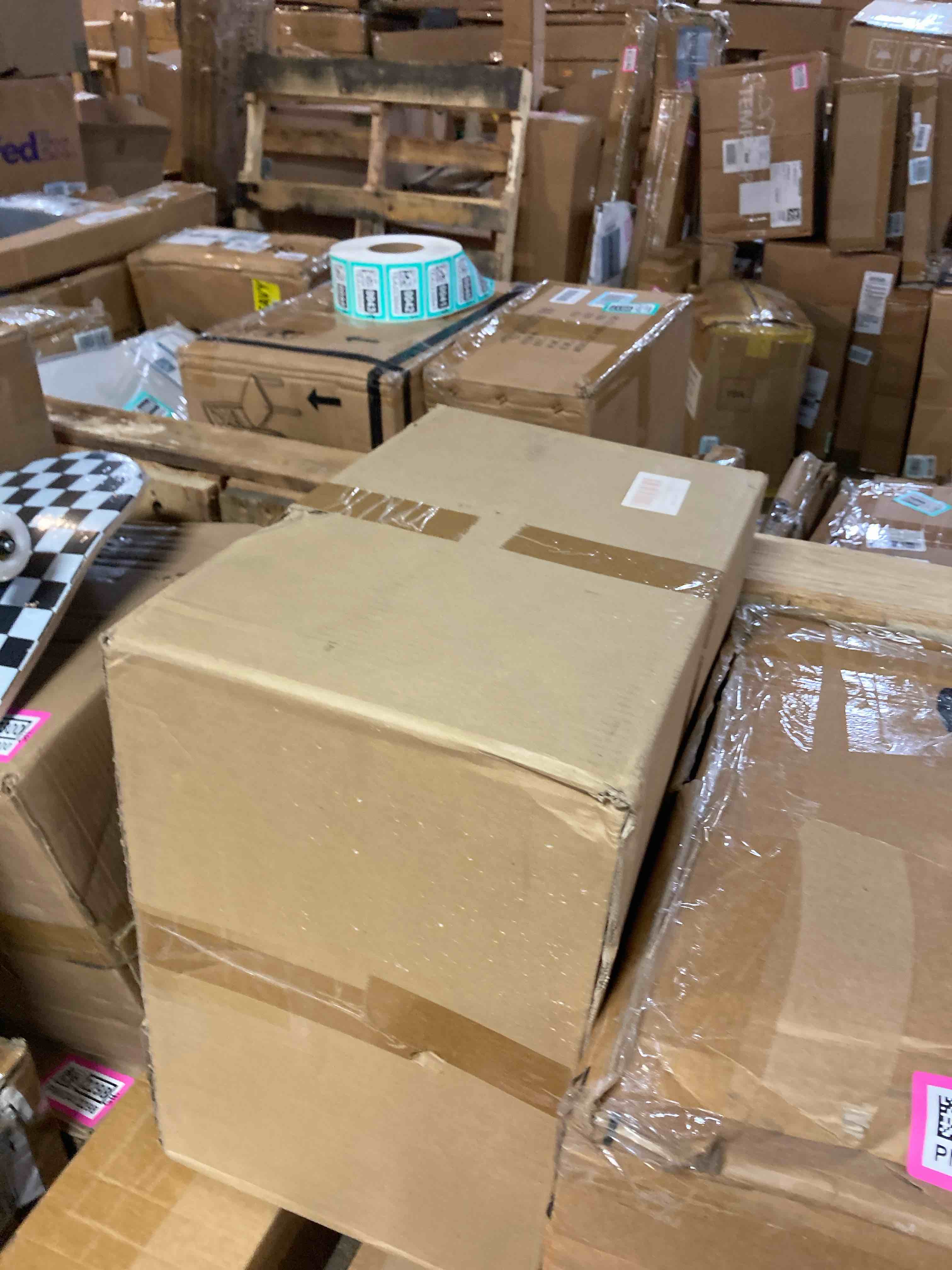 https://s3.amazonaws.com/lotting-images-prod/phillipi/PNK0412307_1742585196259.jpeg