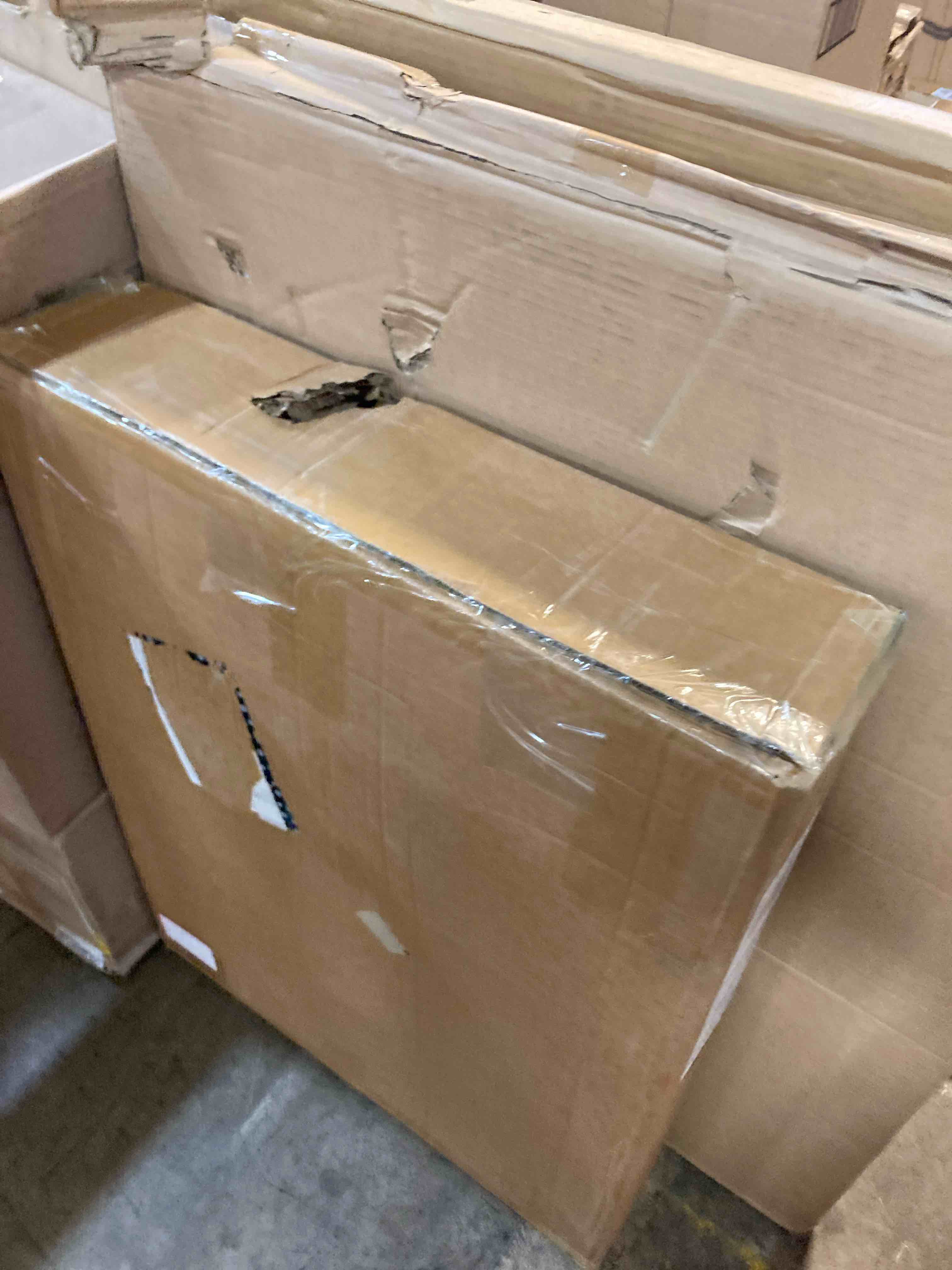 https://s3.amazonaws.com/lotting-images-prod/phillipi/PNK0412334_1742319133855.jpeg