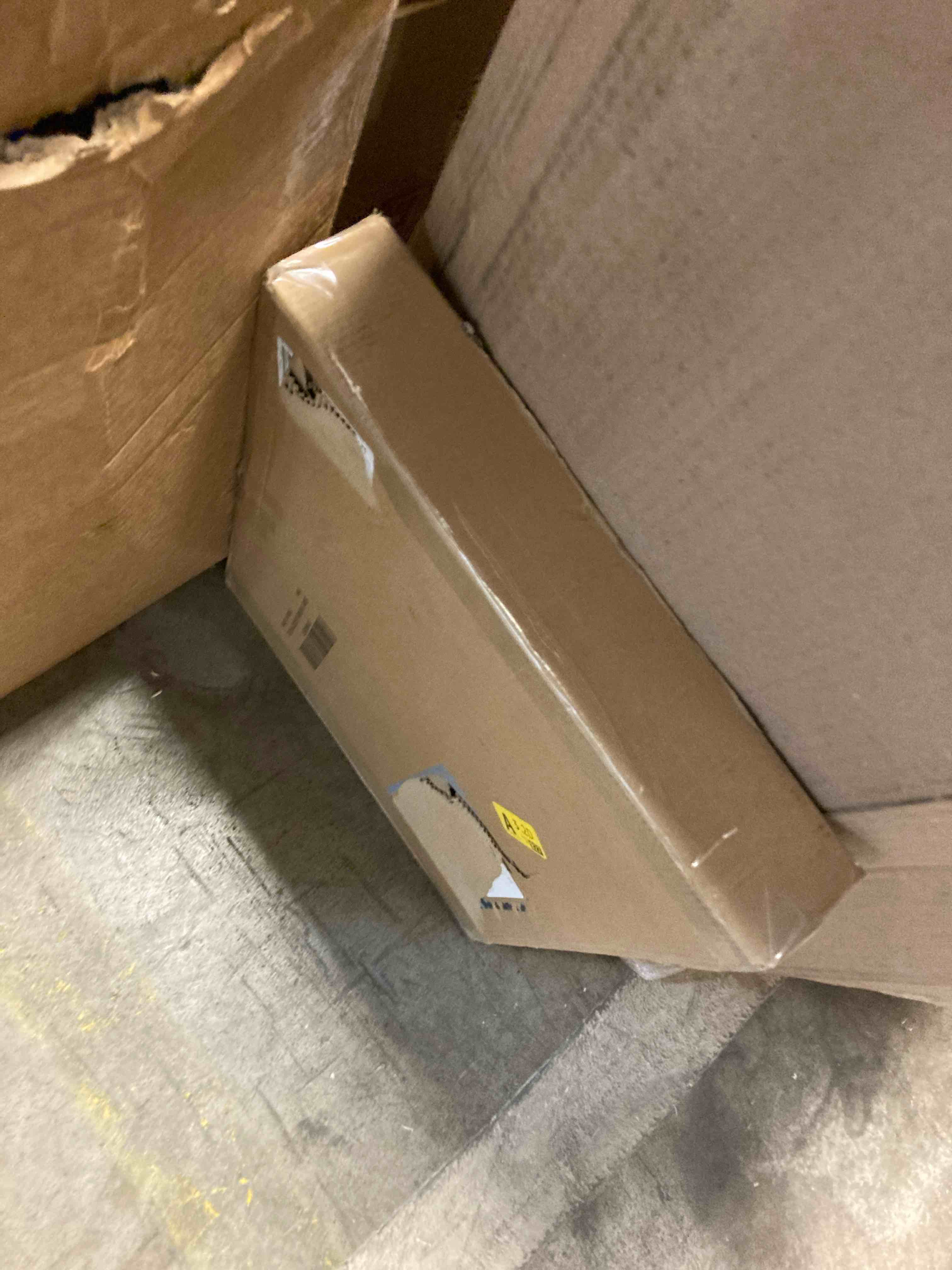 https://s3.amazonaws.com/lotting-images-prod/phillipi/PNK0412374_1742313501780.jpeg