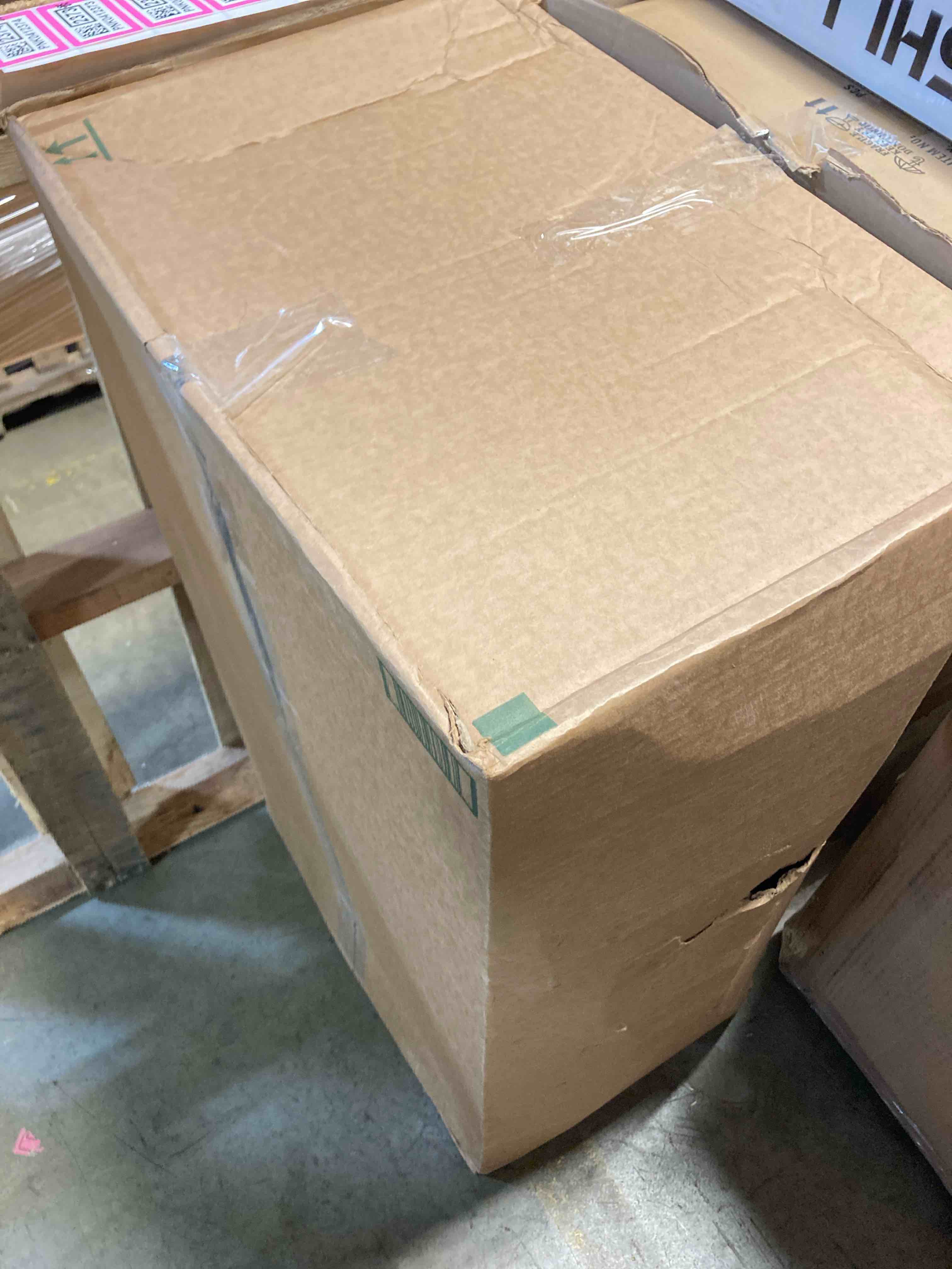 https://s3.amazonaws.com/lotting-images-prod/phillipi/PNK0412375_1742313411606.jpeg